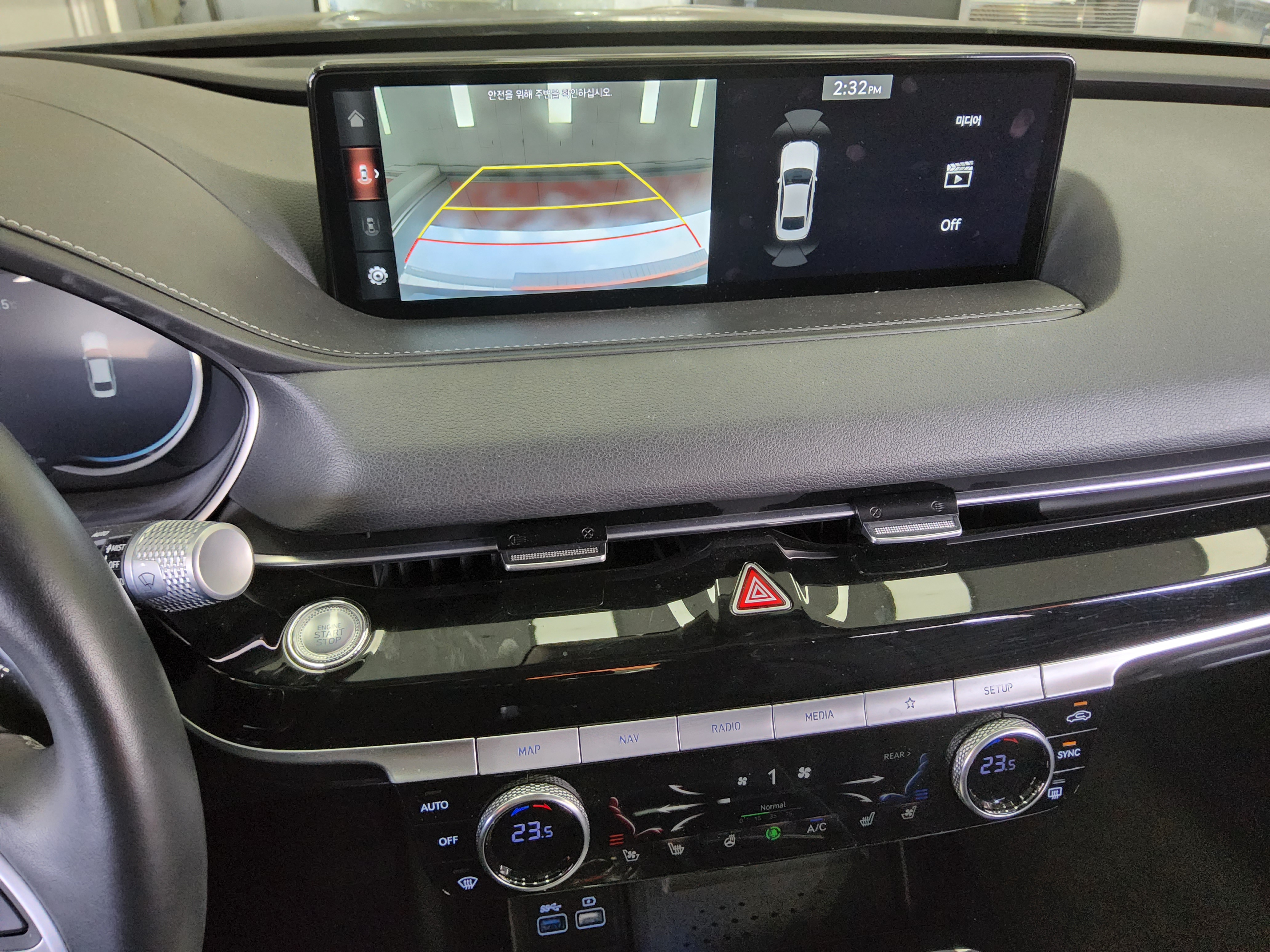 Hyundai Genesis 2021 - Image 17