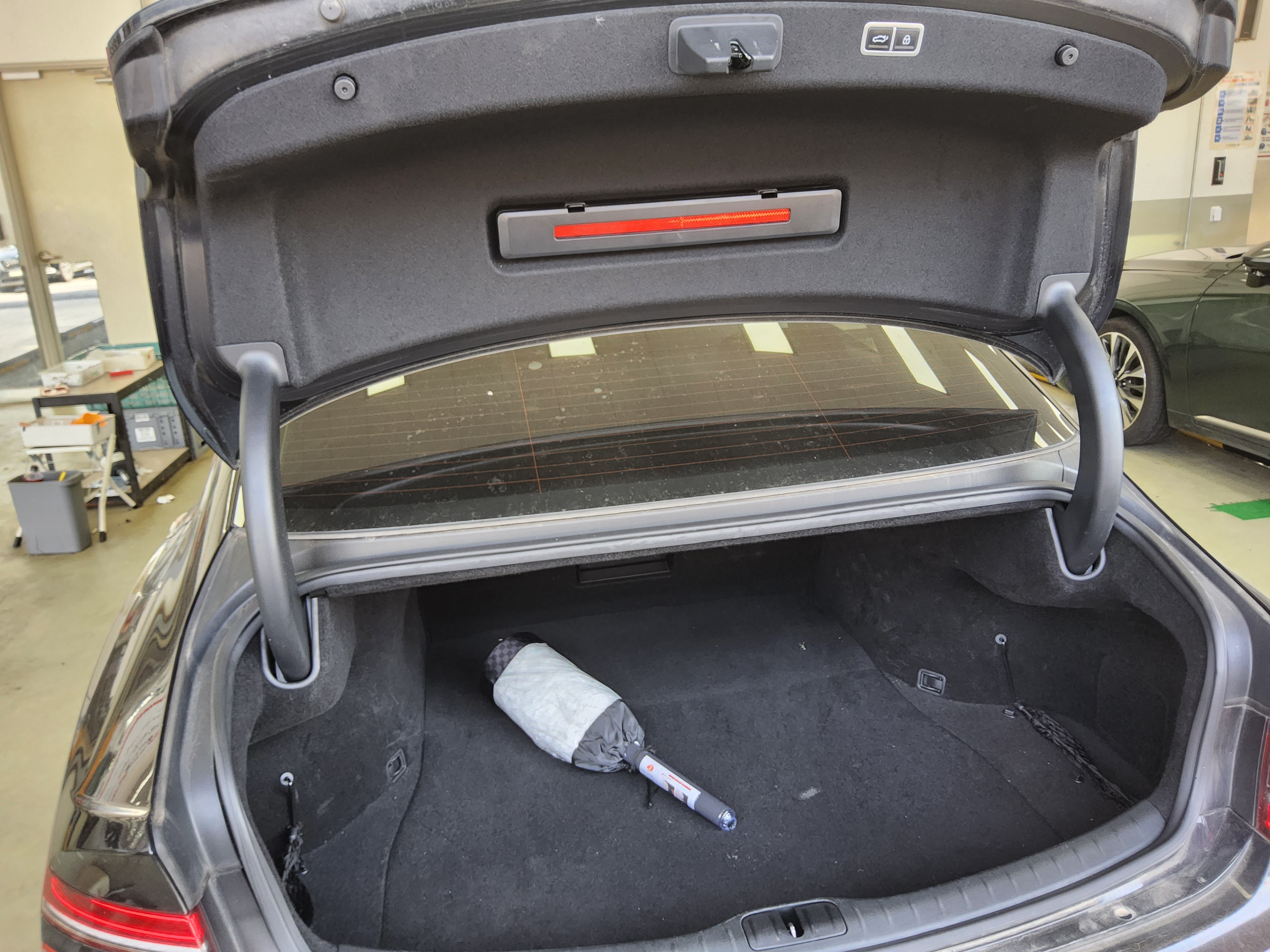 Hyundai Genesis 2021 - Image 14