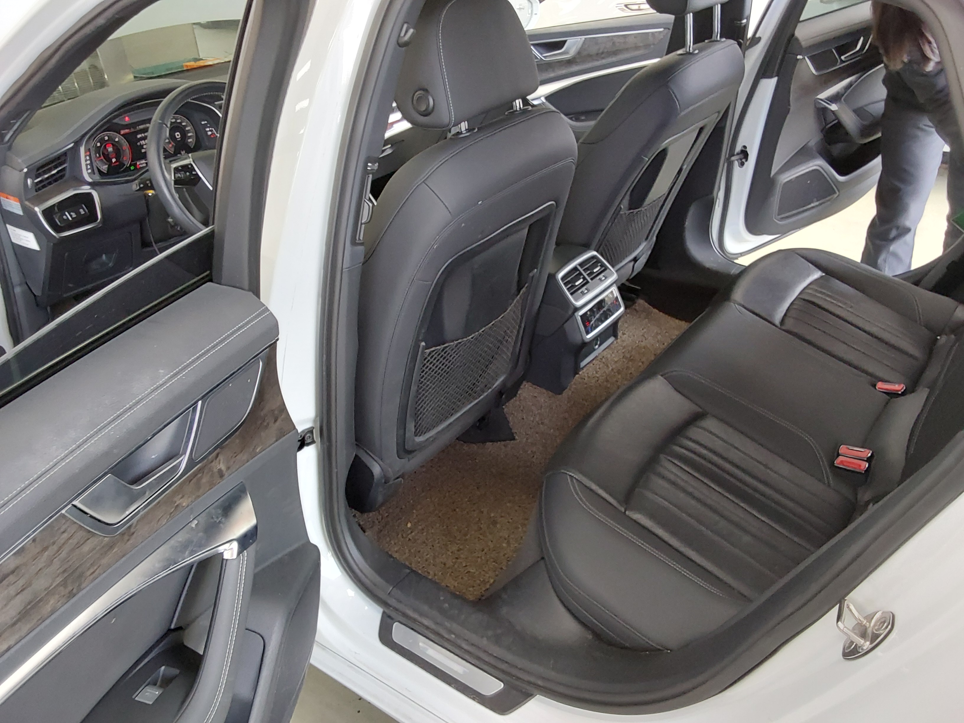 Audi A6 - 11
