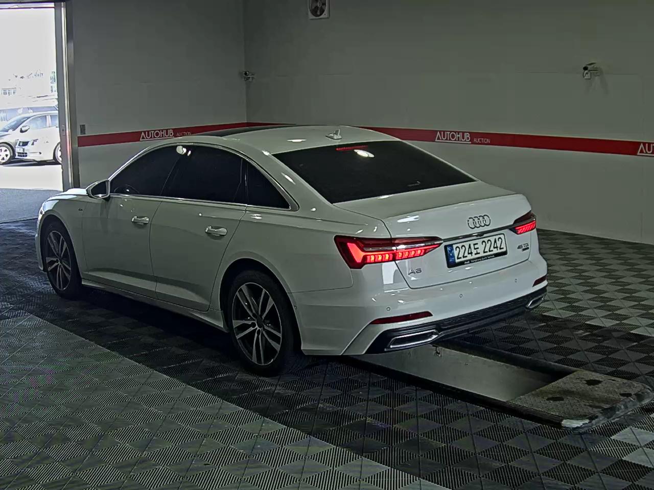Audi A6 - 5