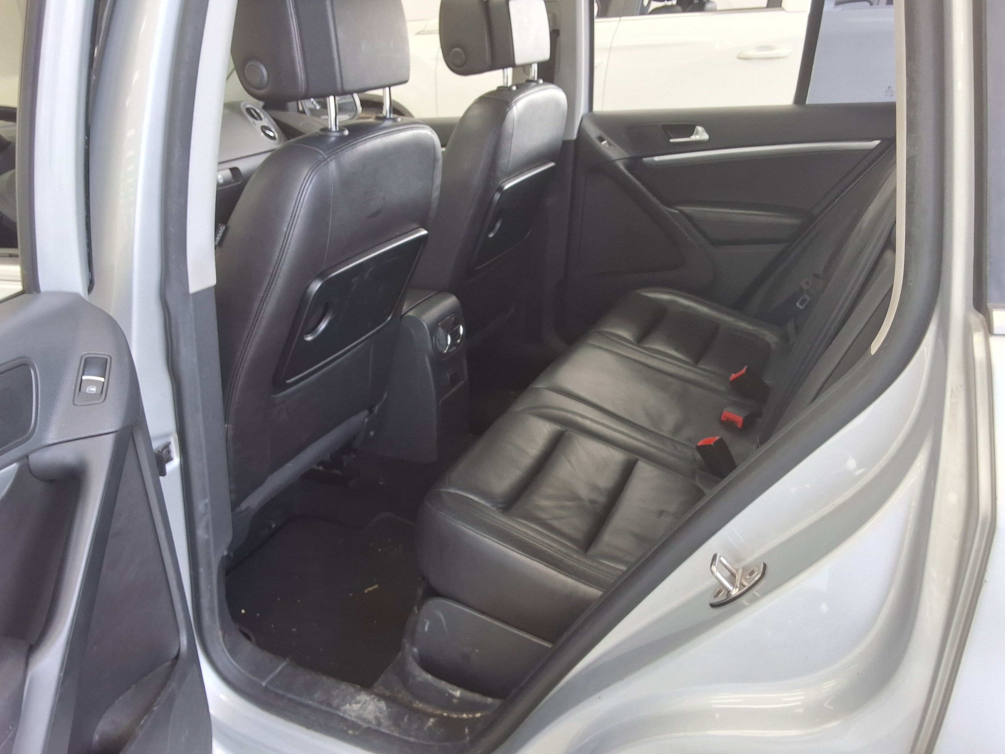 VOLKSWAGEN 티구안 - 11
