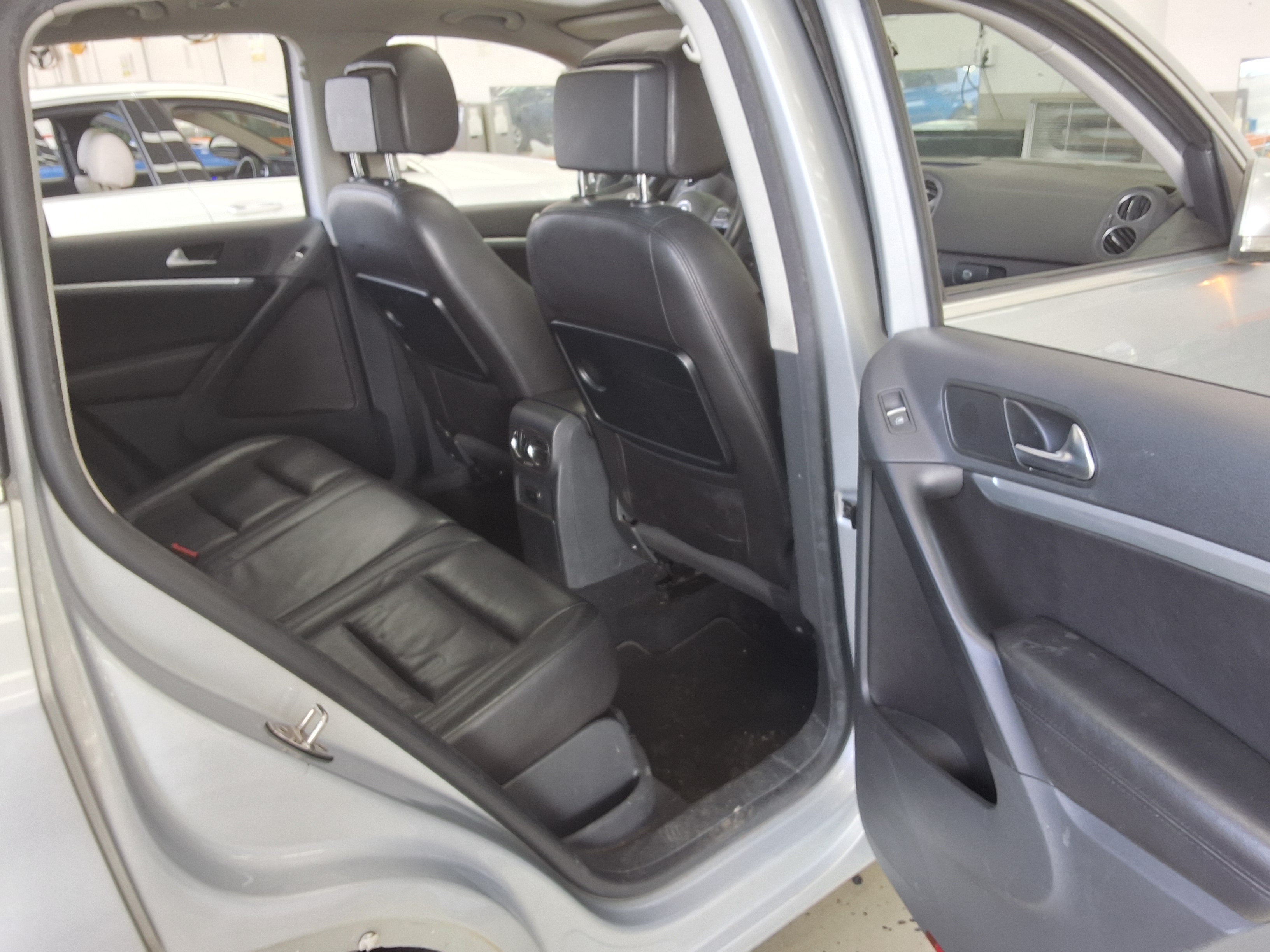 VOLKSWAGEN 티구안 - 12