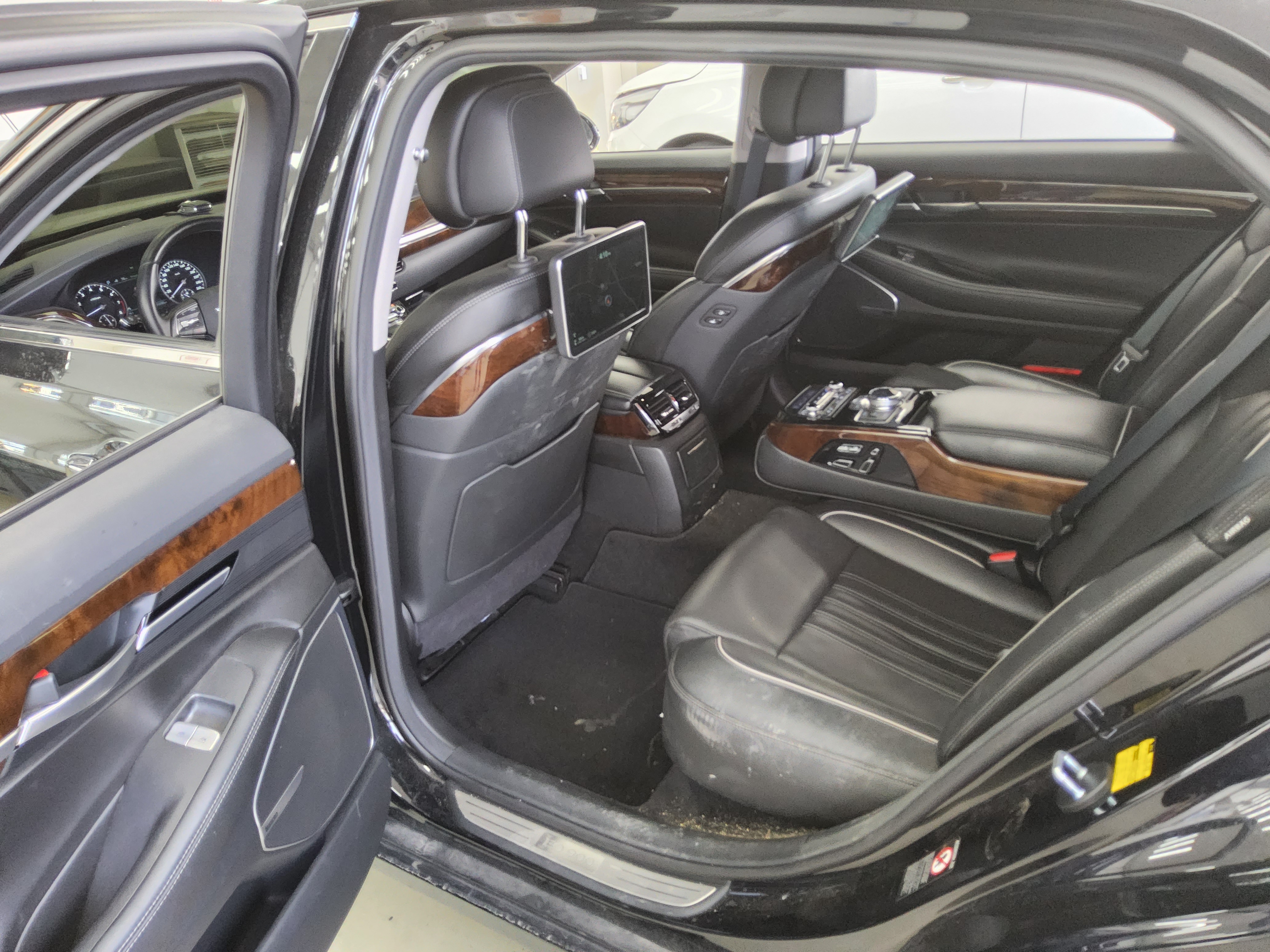 Hyundai Genesis EQ900 2016 - Image 11