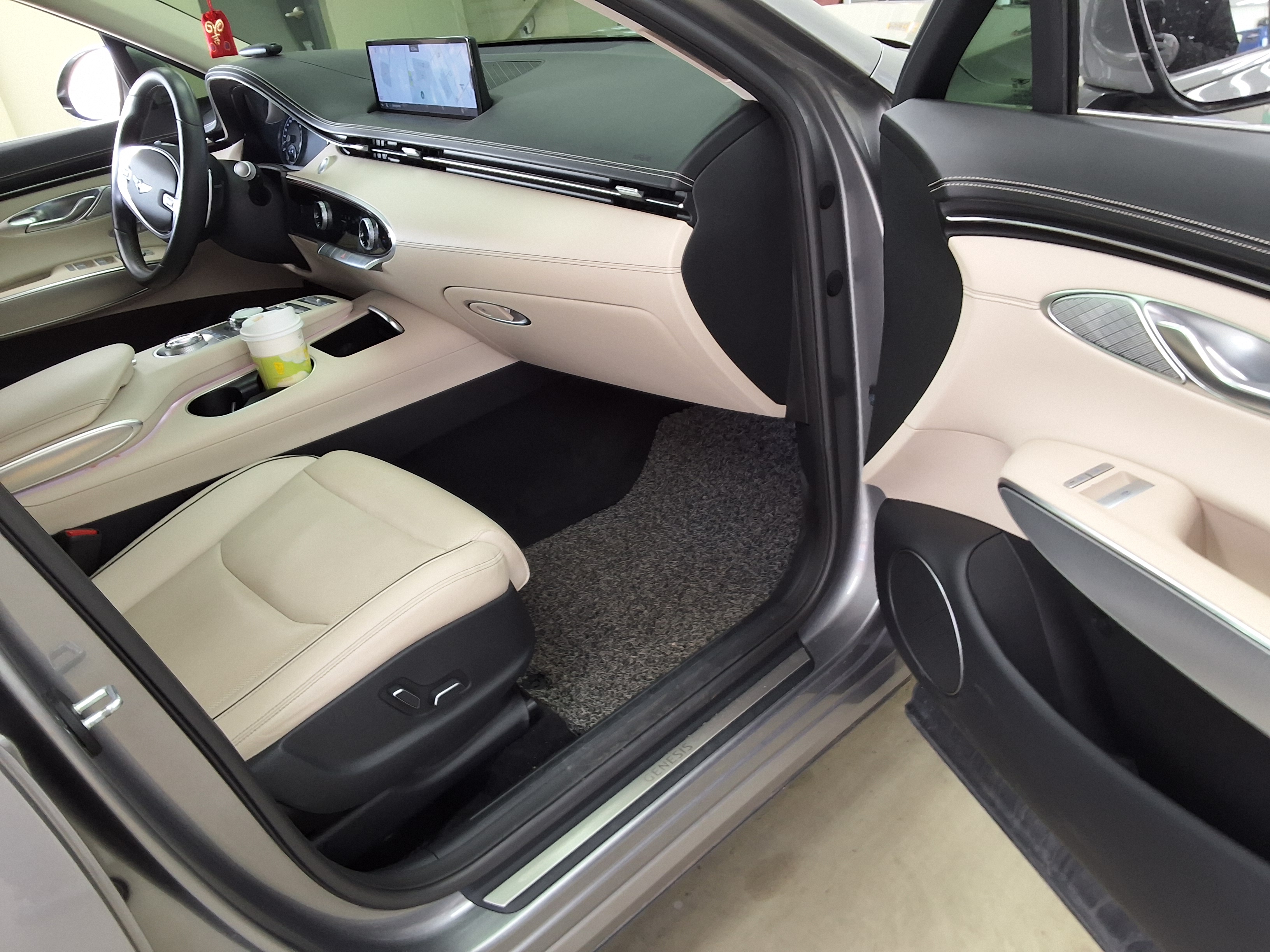 Genesis GV70 - 13