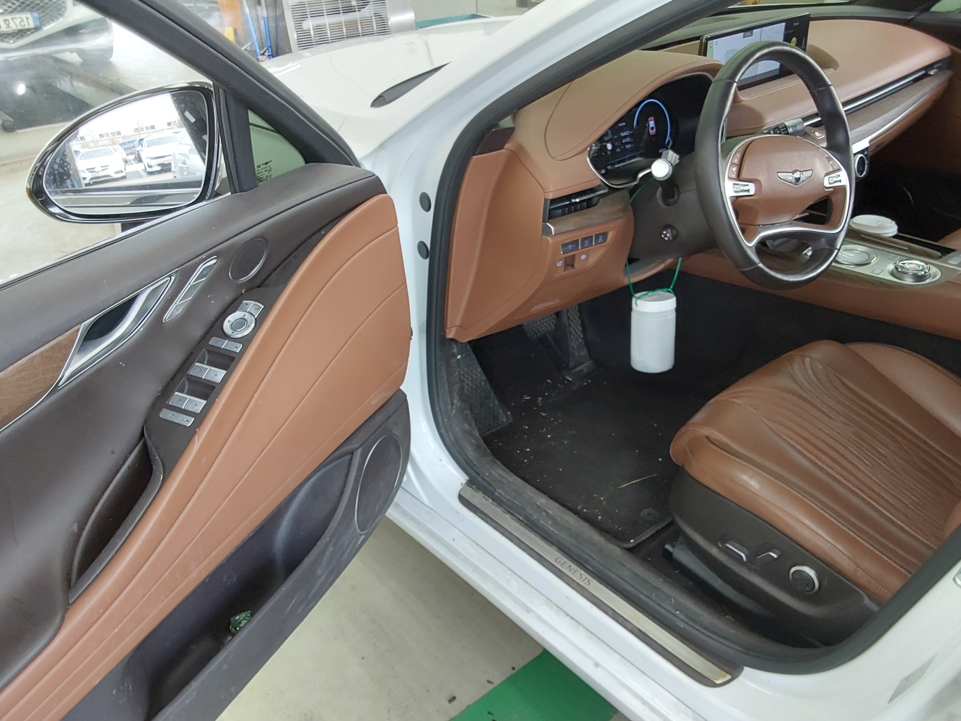 Hyundai Genesis - 9