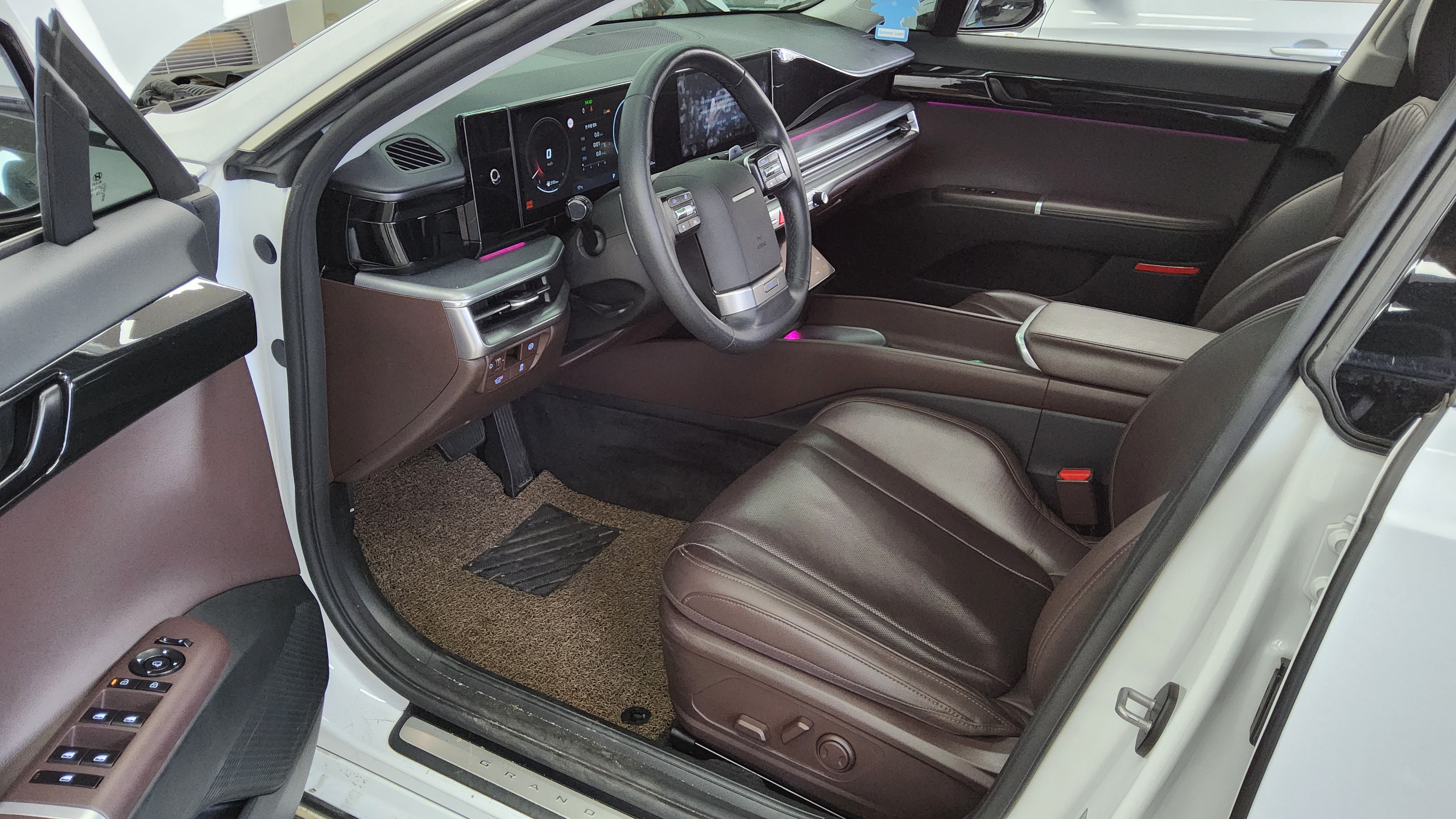 Hyundai Grandeur - 9