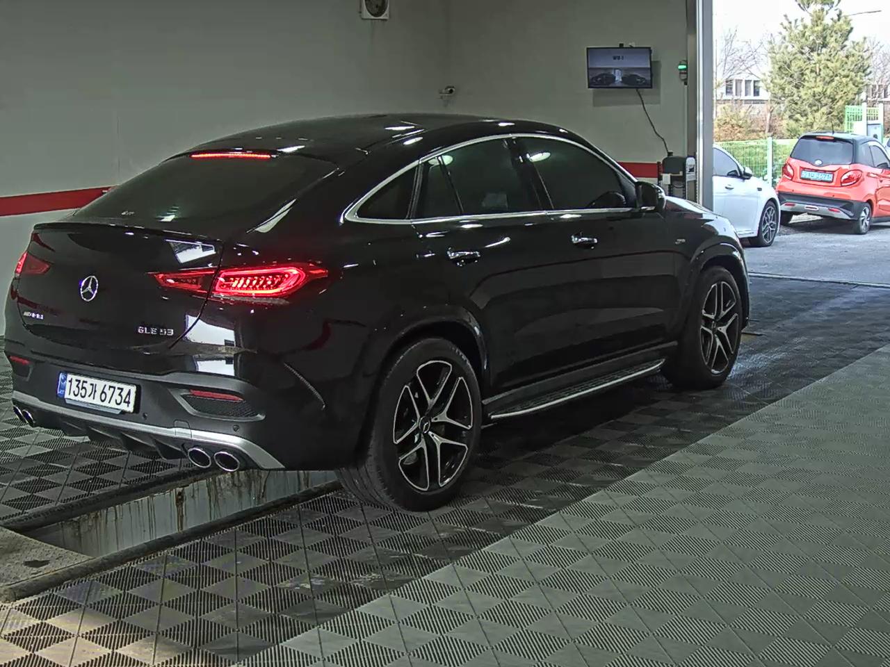 مرسيدس بنز GLE - 4