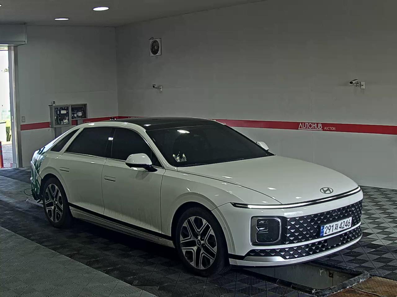 Hyundai Grandeur - 2