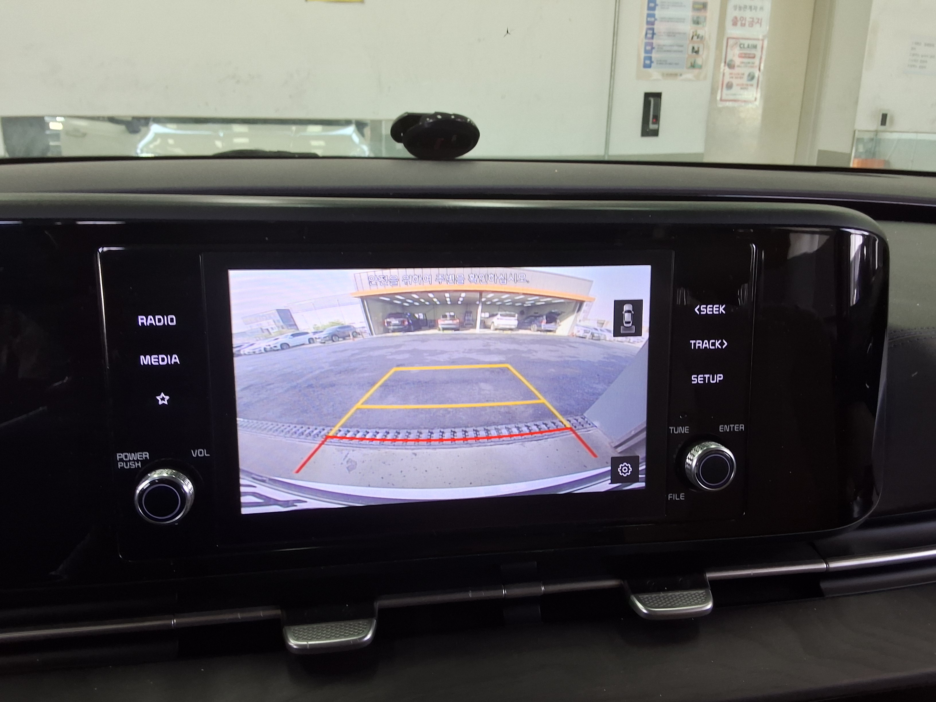 Kia Carnival 2021 - Image 17