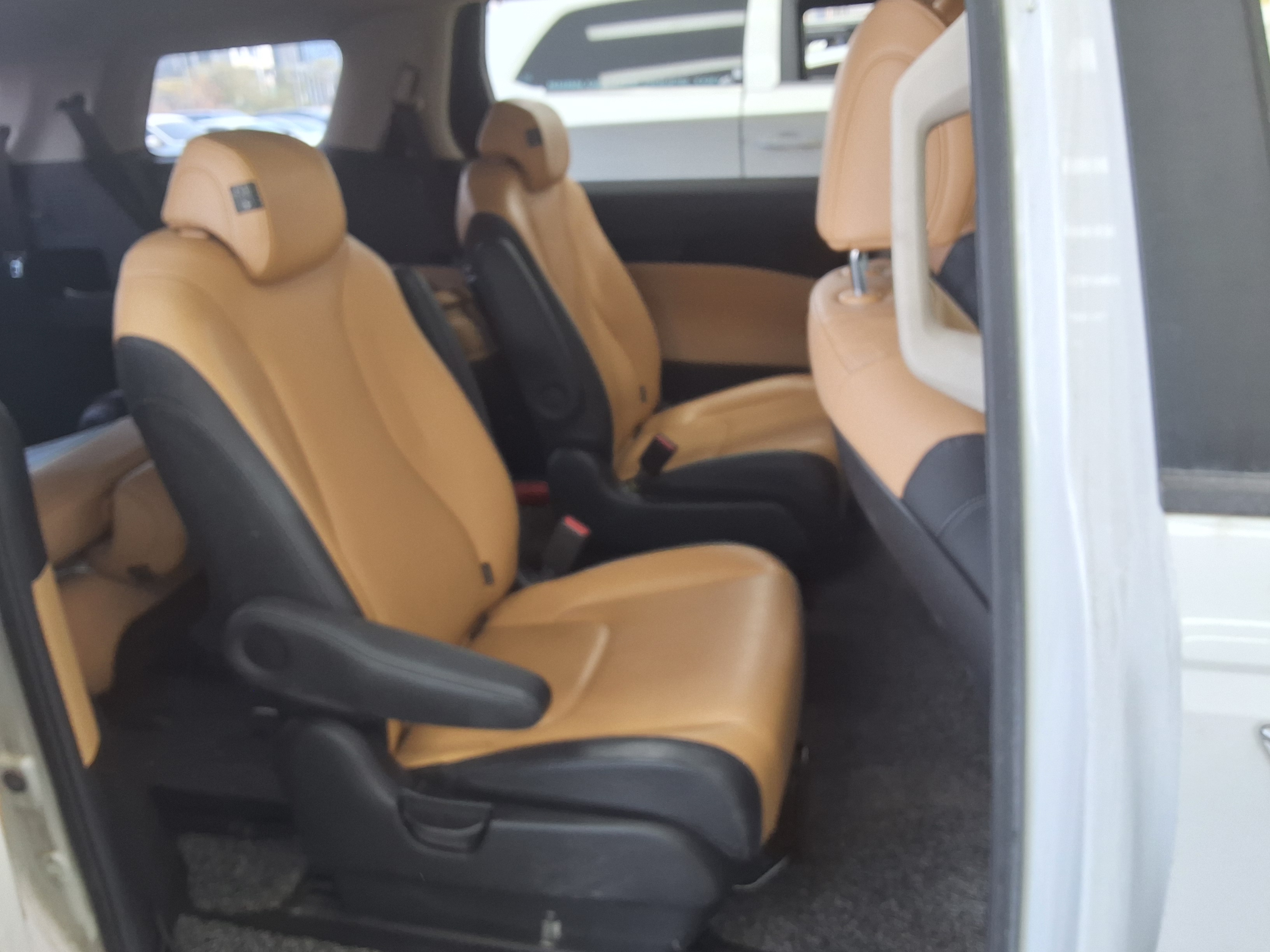 Kia Carnival 2021 - Image 12