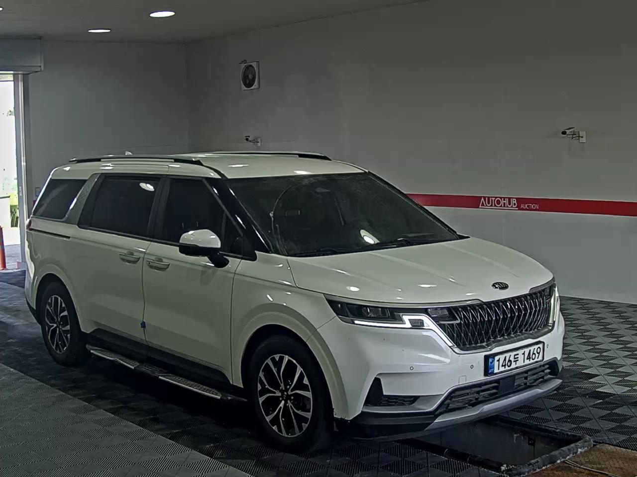 Kia Carnival 2021 - Image 2