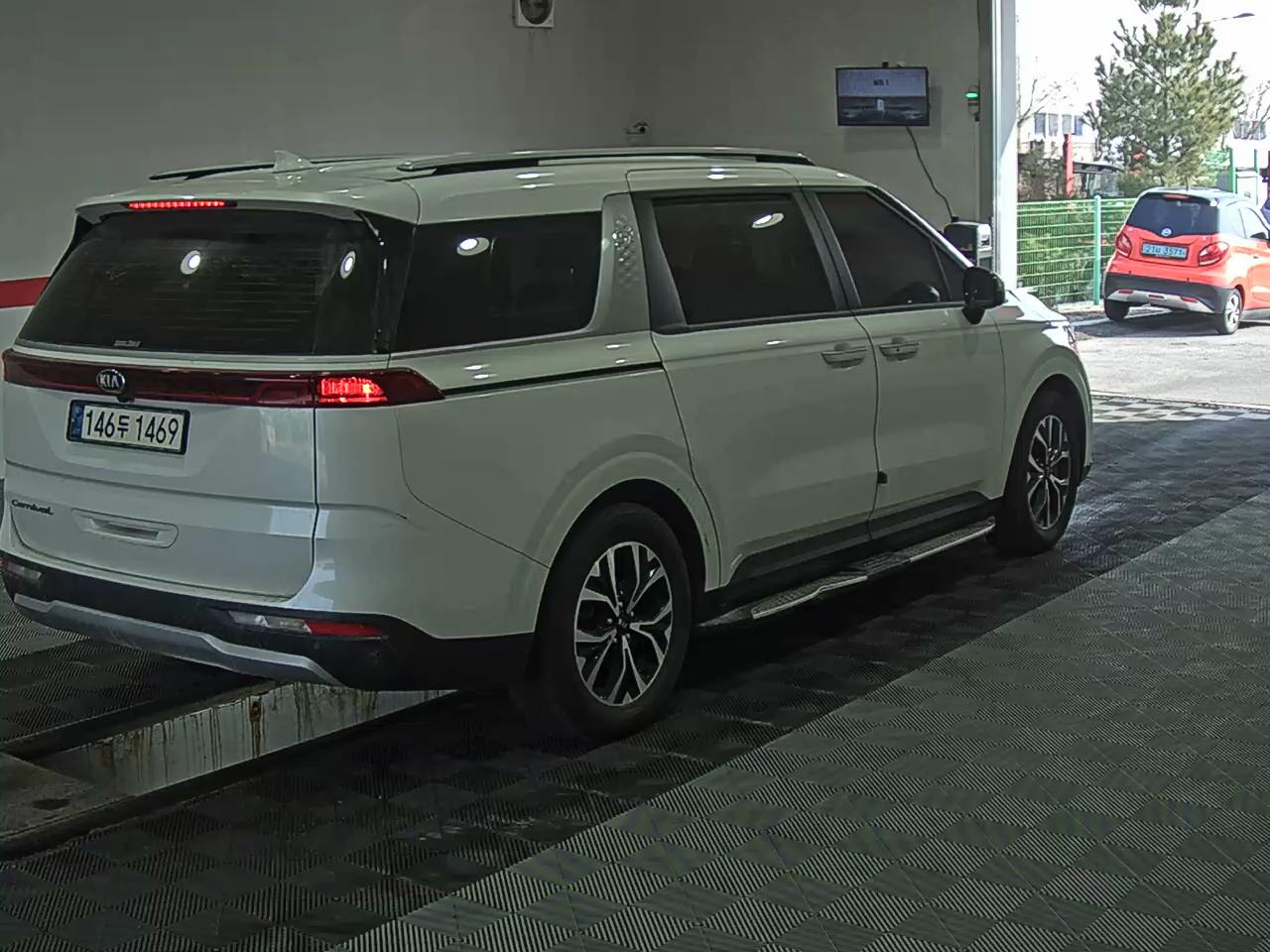 Kia Carnival 2021 - Image 4
