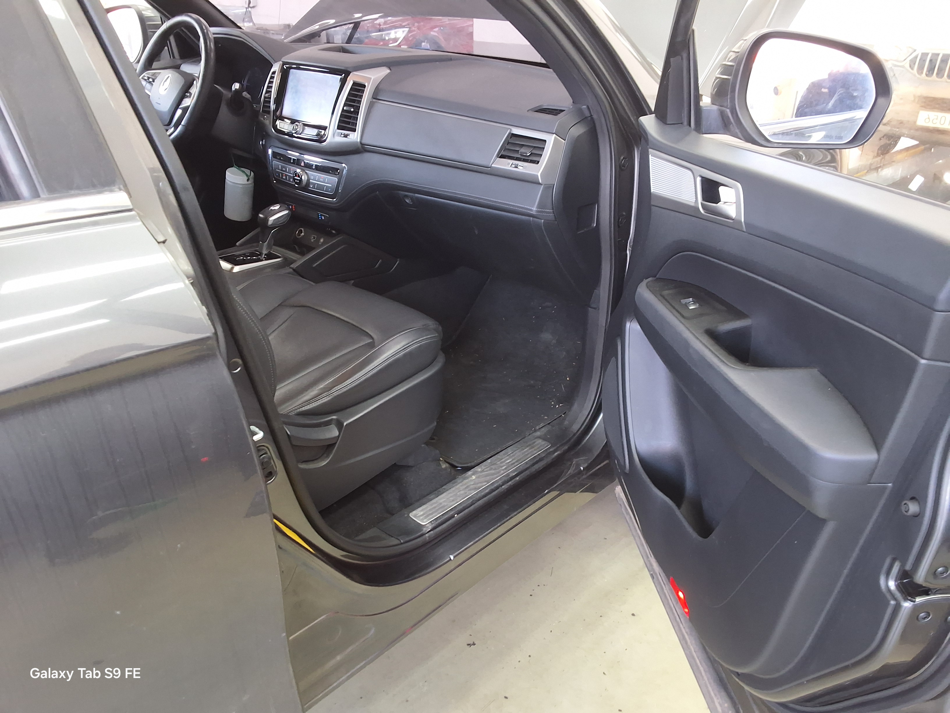 KG Mobility Rexton Sports 2019 - Image 13