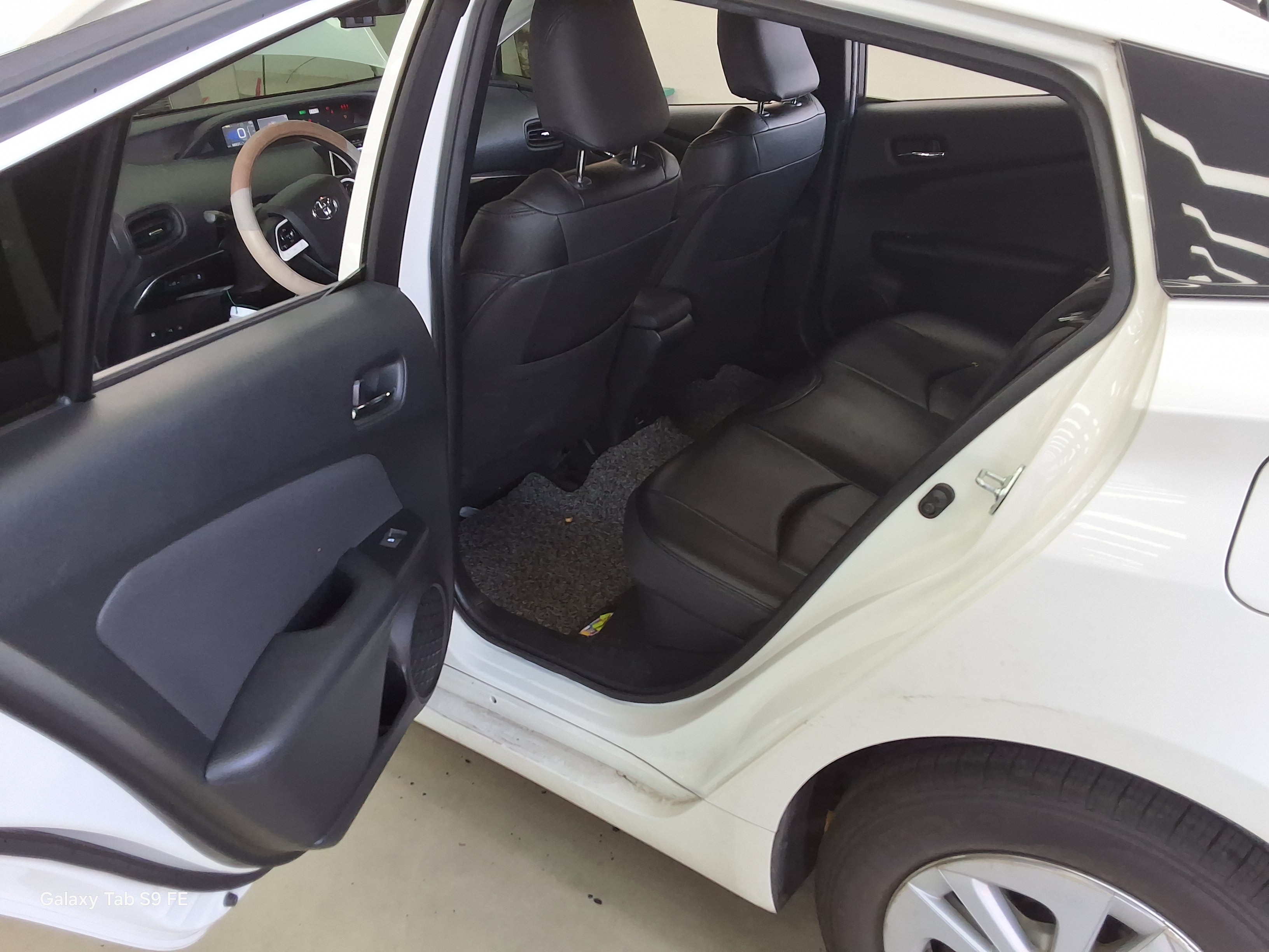 Toyota Prius - 11