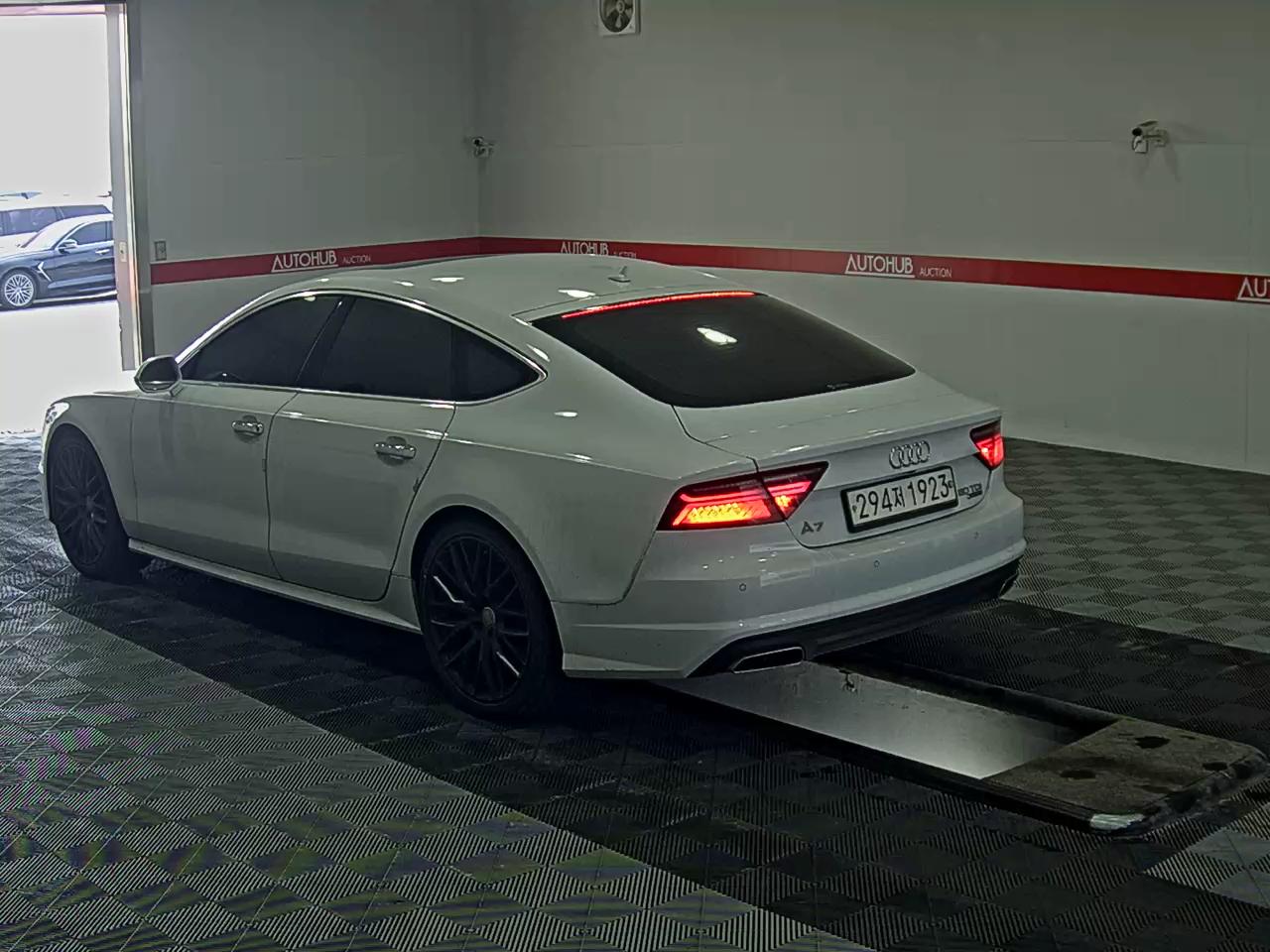 أودي A7 - 5
