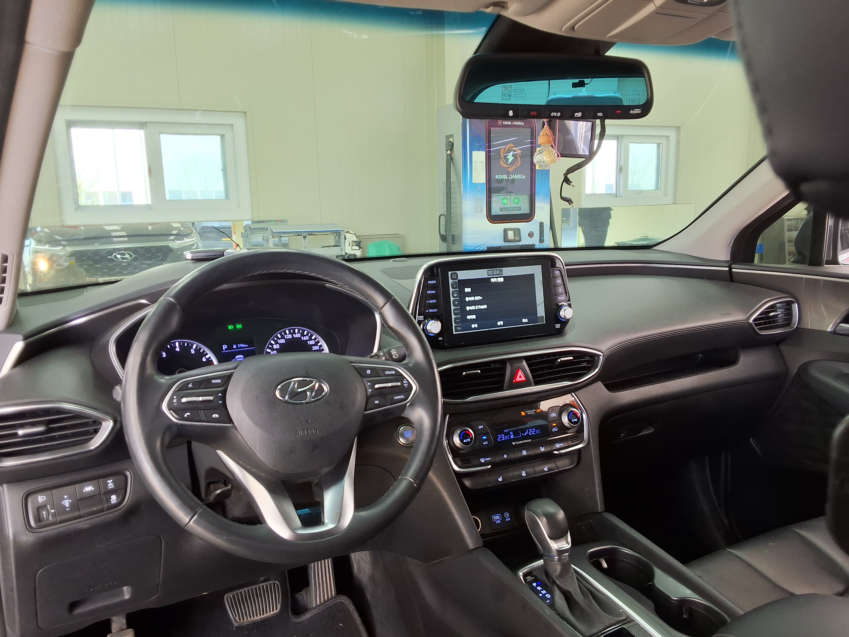 Hyundai Santa Fe 2020 - Image 10