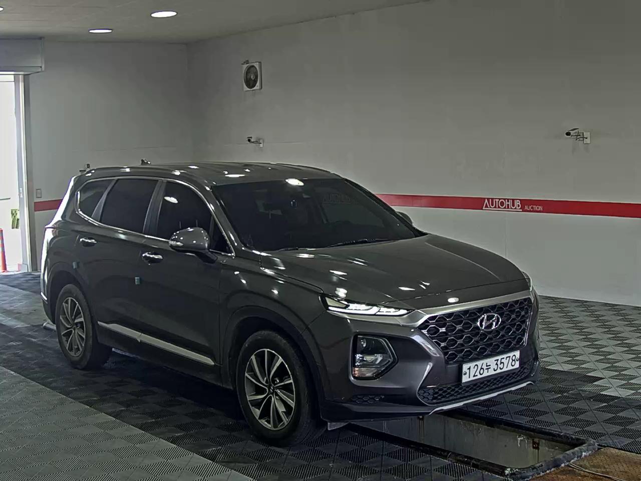 Hyundai Santa Fe 2020 - Image 2
