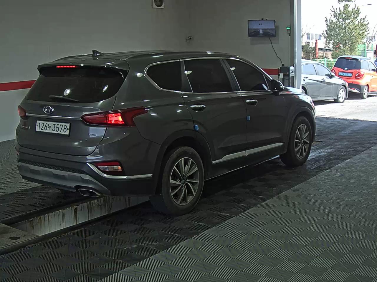 Hyundai Santa Fe 2020 - Image 4