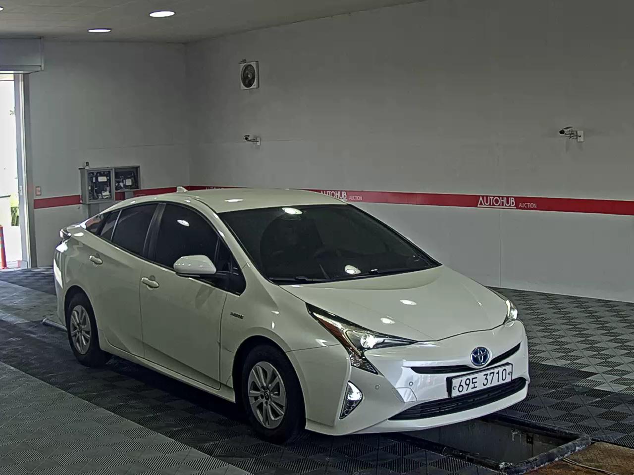Toyota Prius - 2