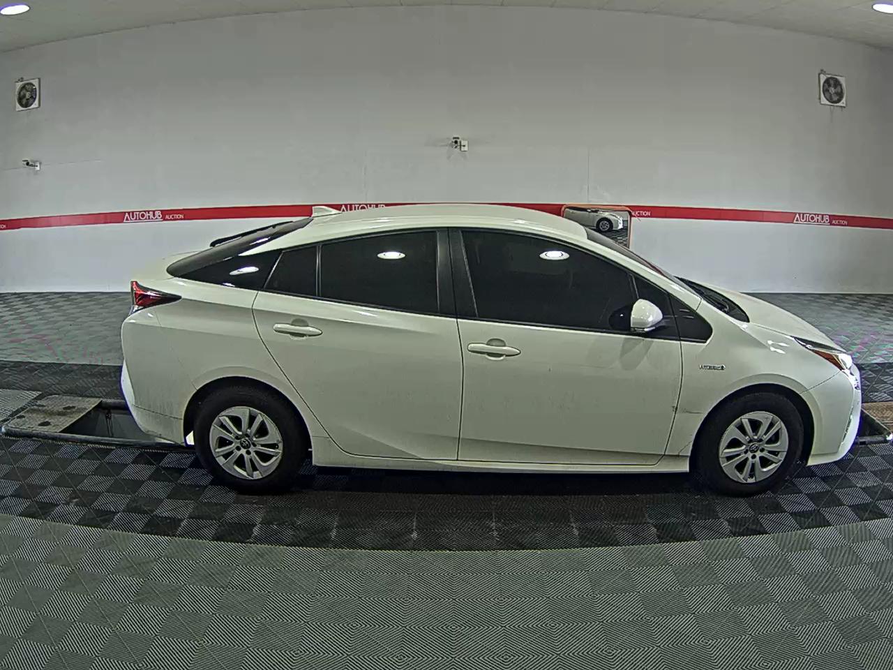 Toyota Prius - 3