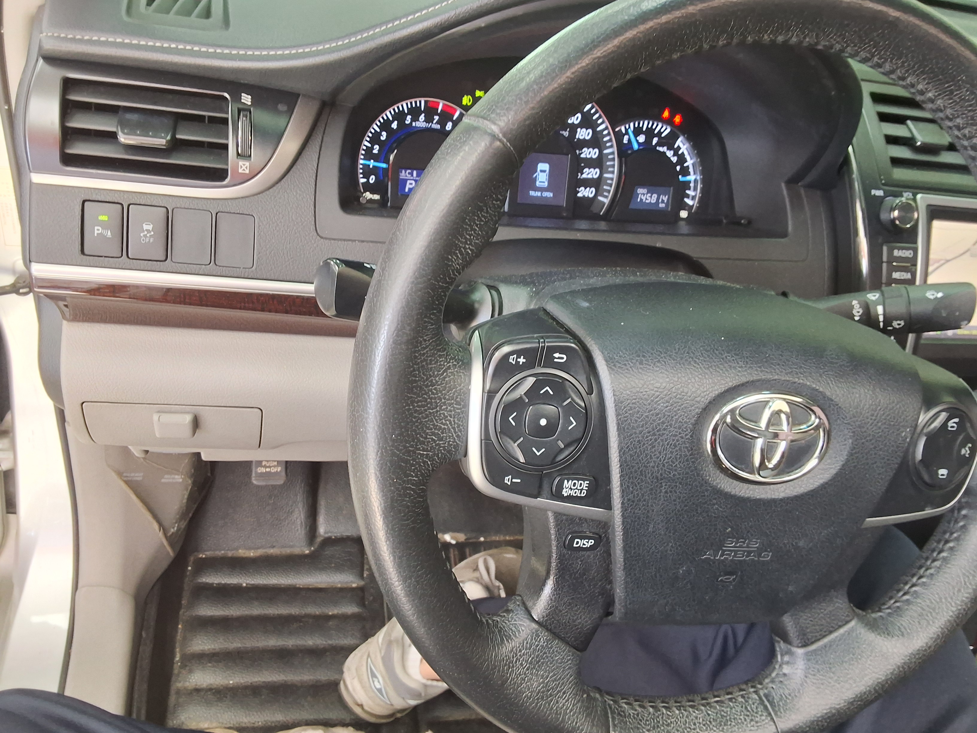 Toyota Camry - 16