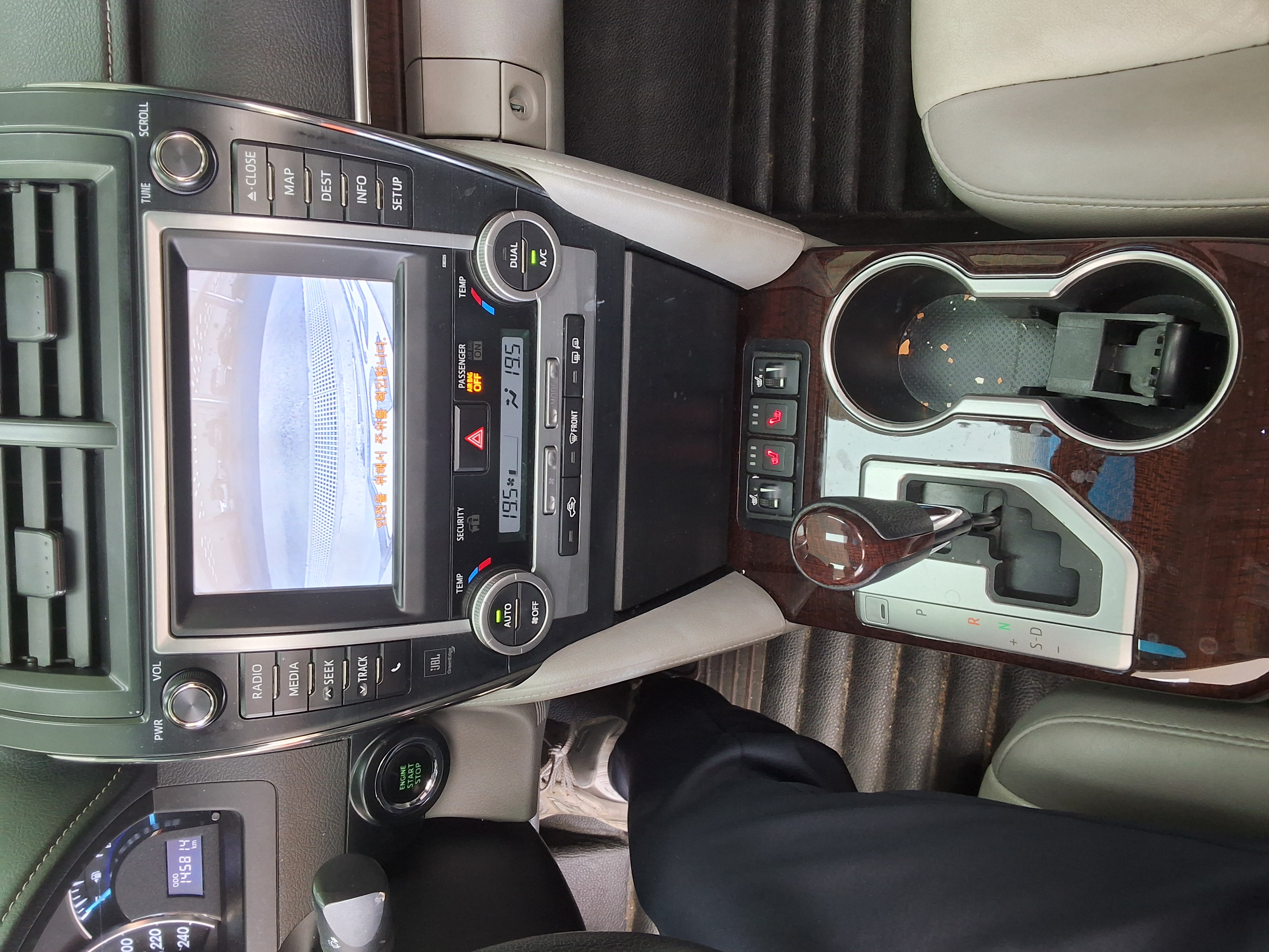 Toyota Camry - 10