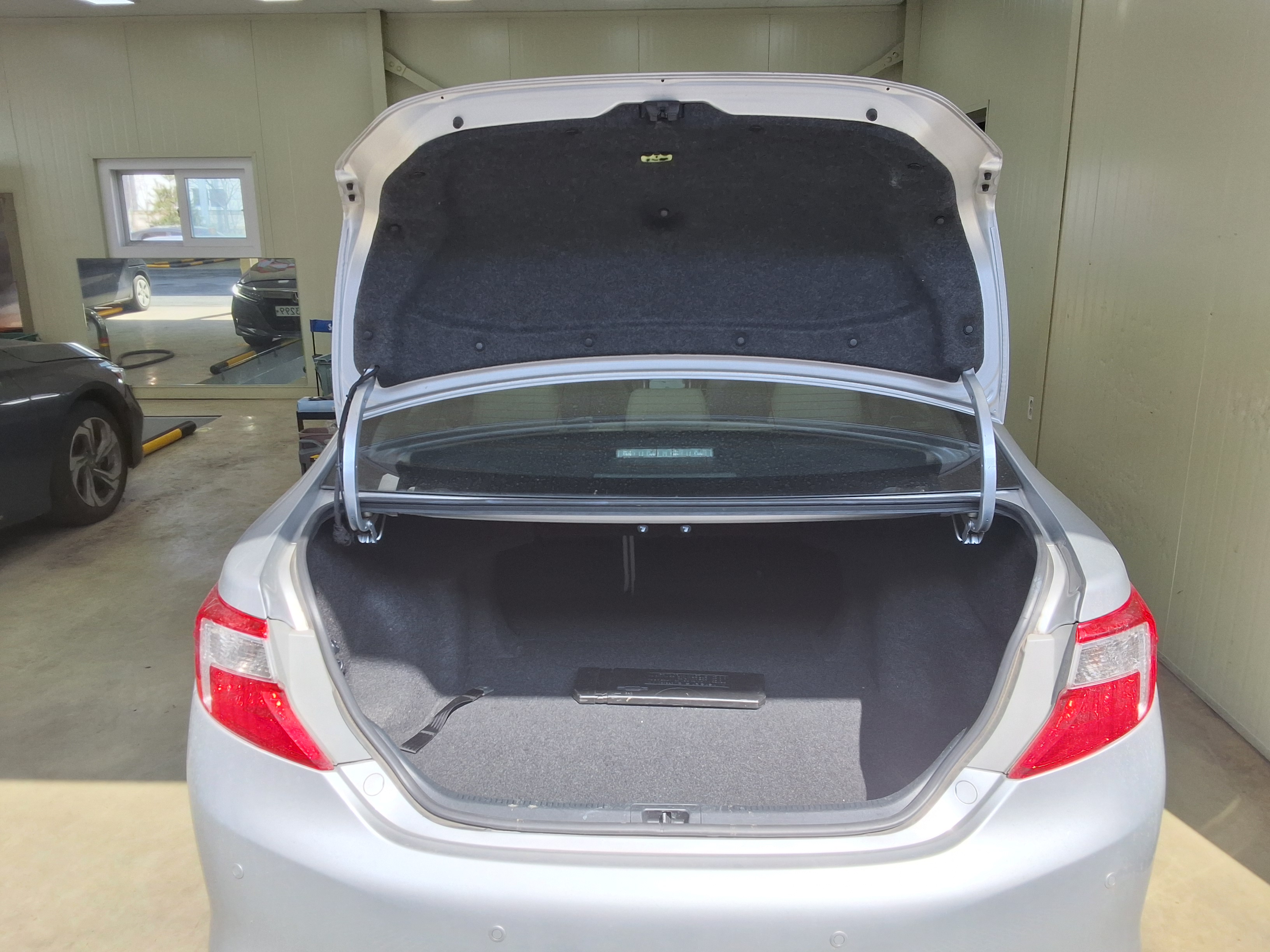 Toyota Camry - 14