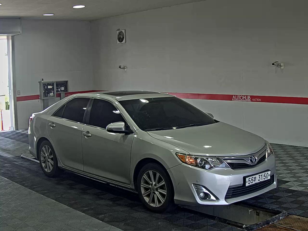 Toyota Camry - 2