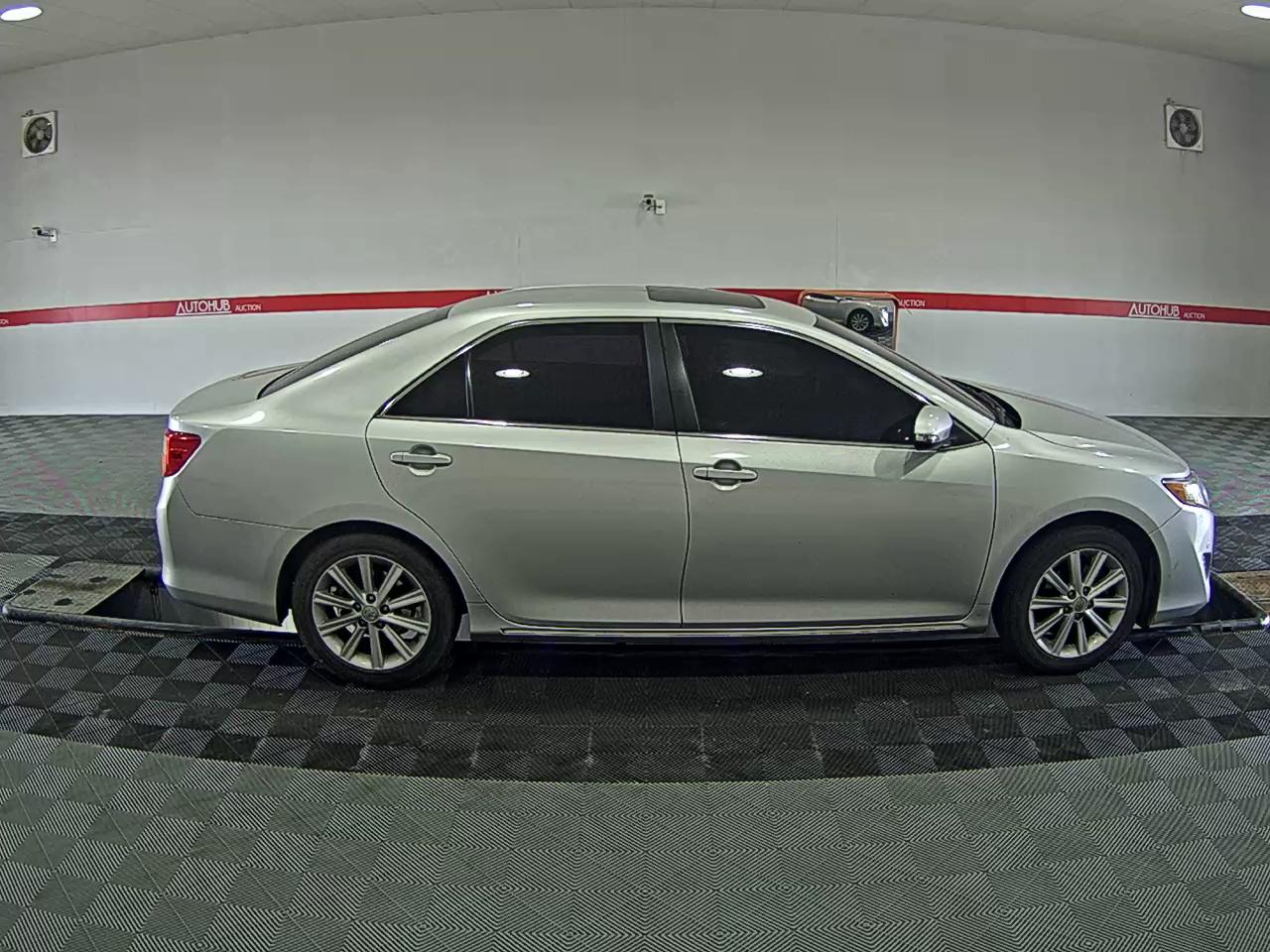 Toyota Camry - 3