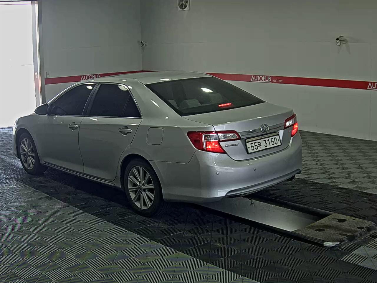 Toyota Camry - 5