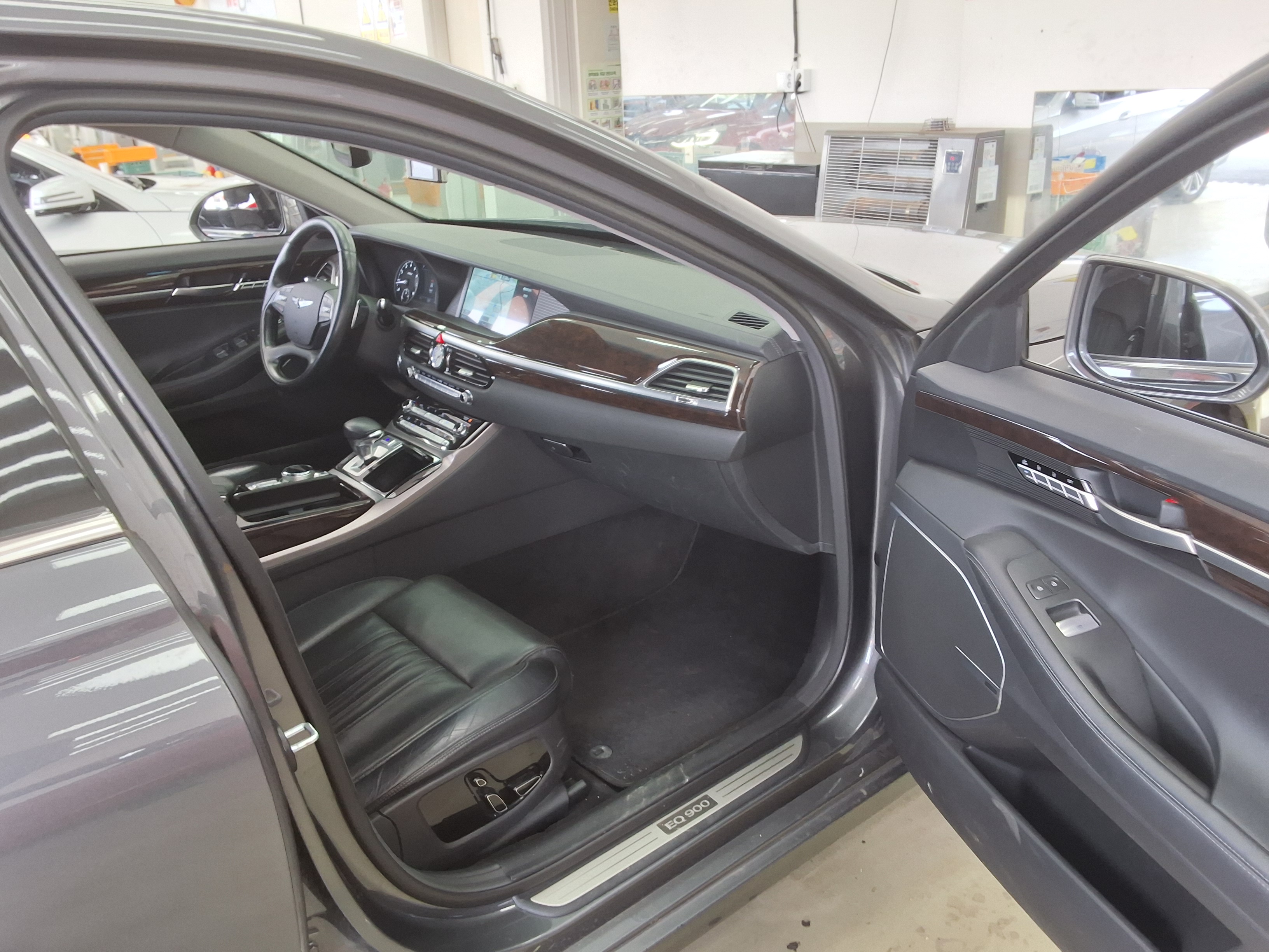 Hyundai Genesis EQ900 2016 - Image 13
