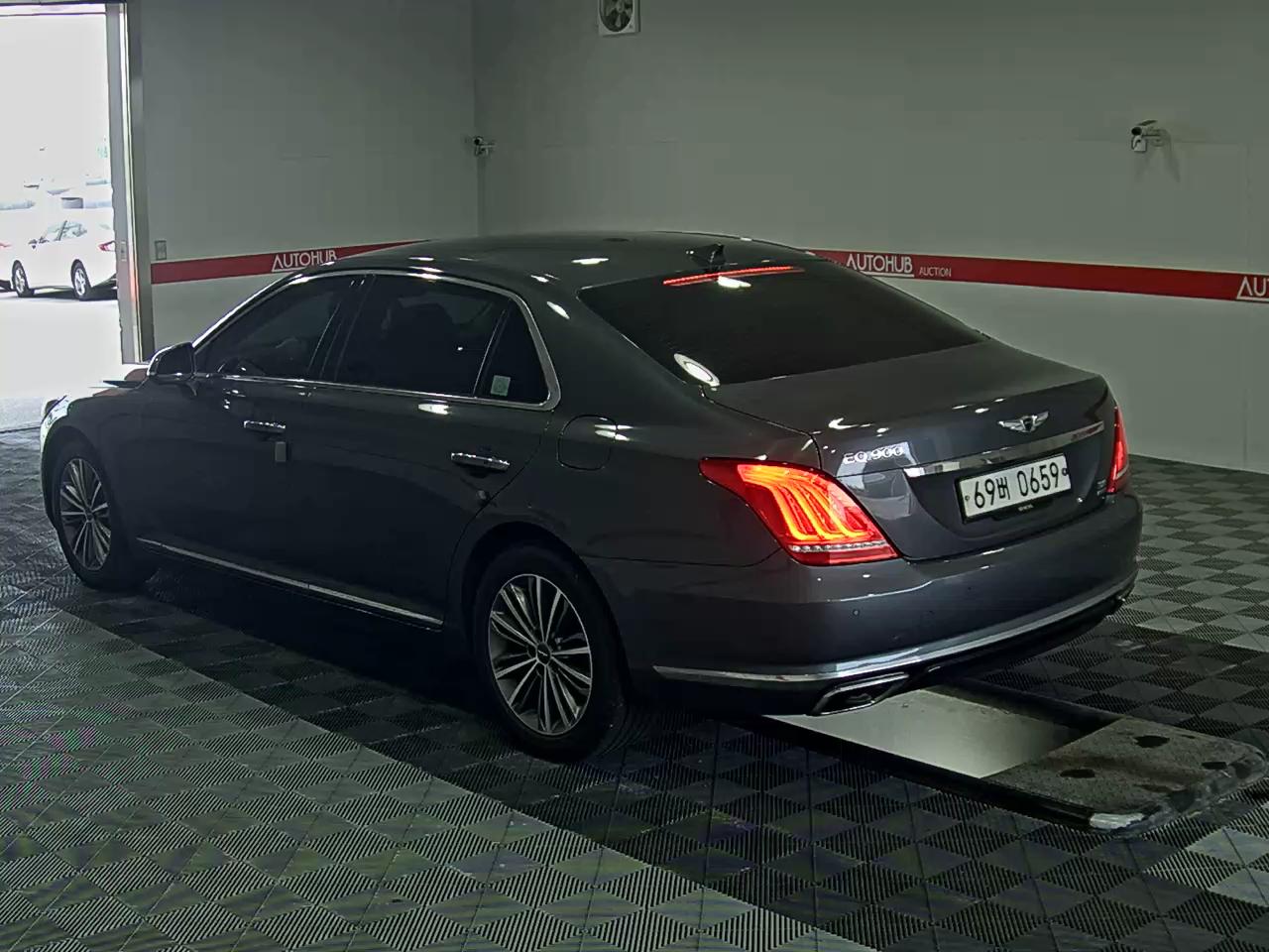 Hyundai Genesis EQ900 2016 - Image 5