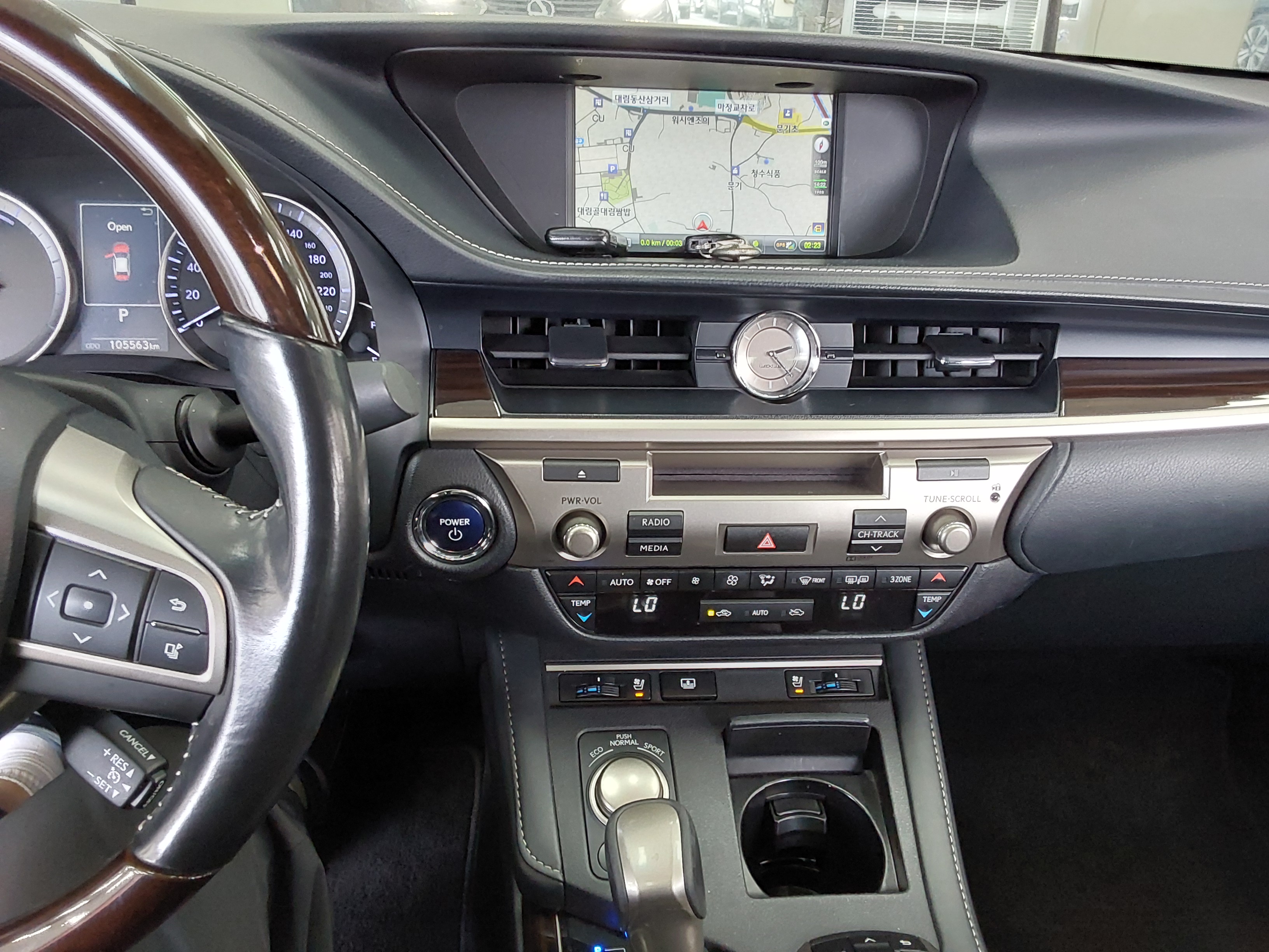 LEXUS ES - 17
