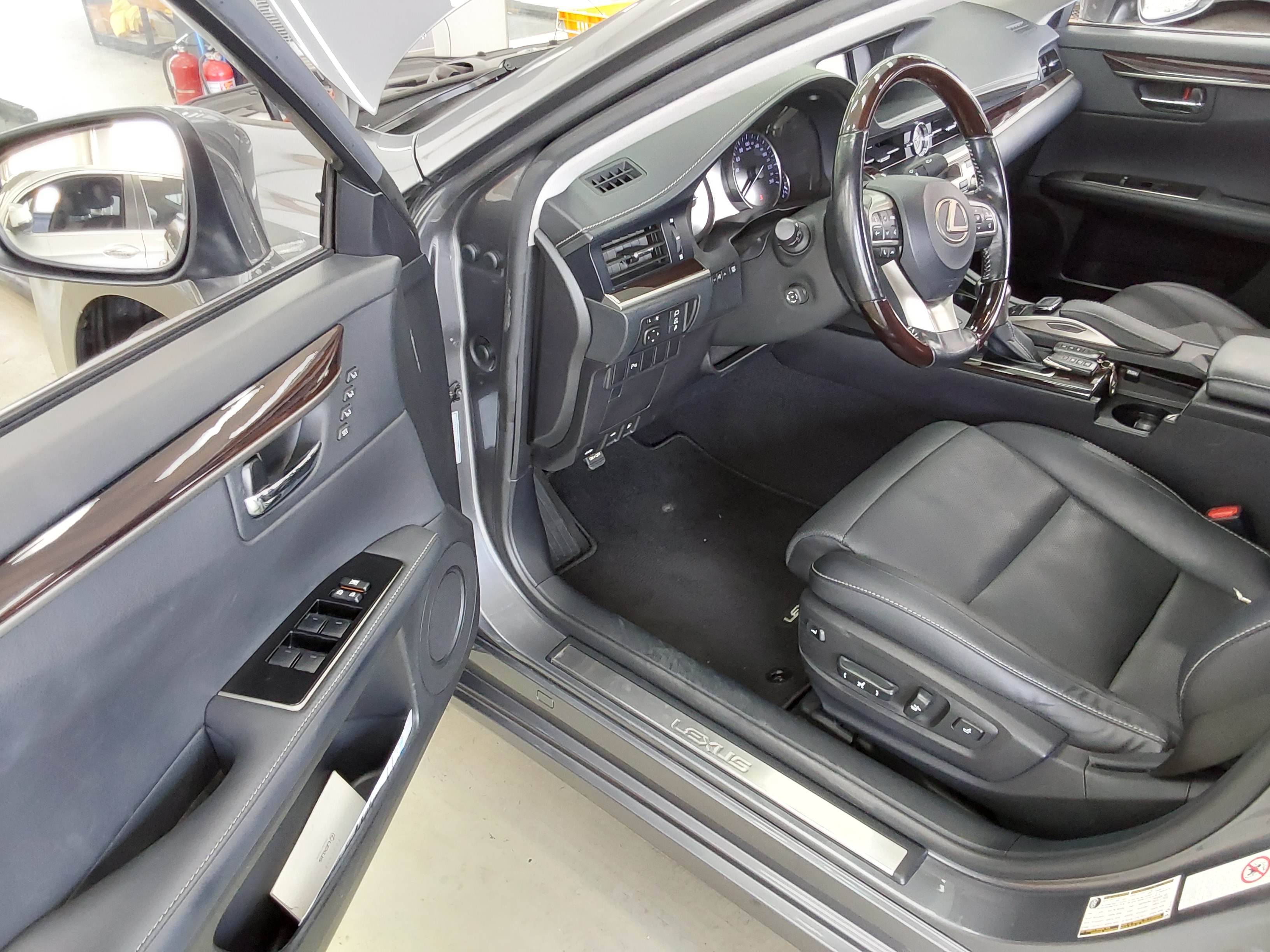 LEXUS ES - 9