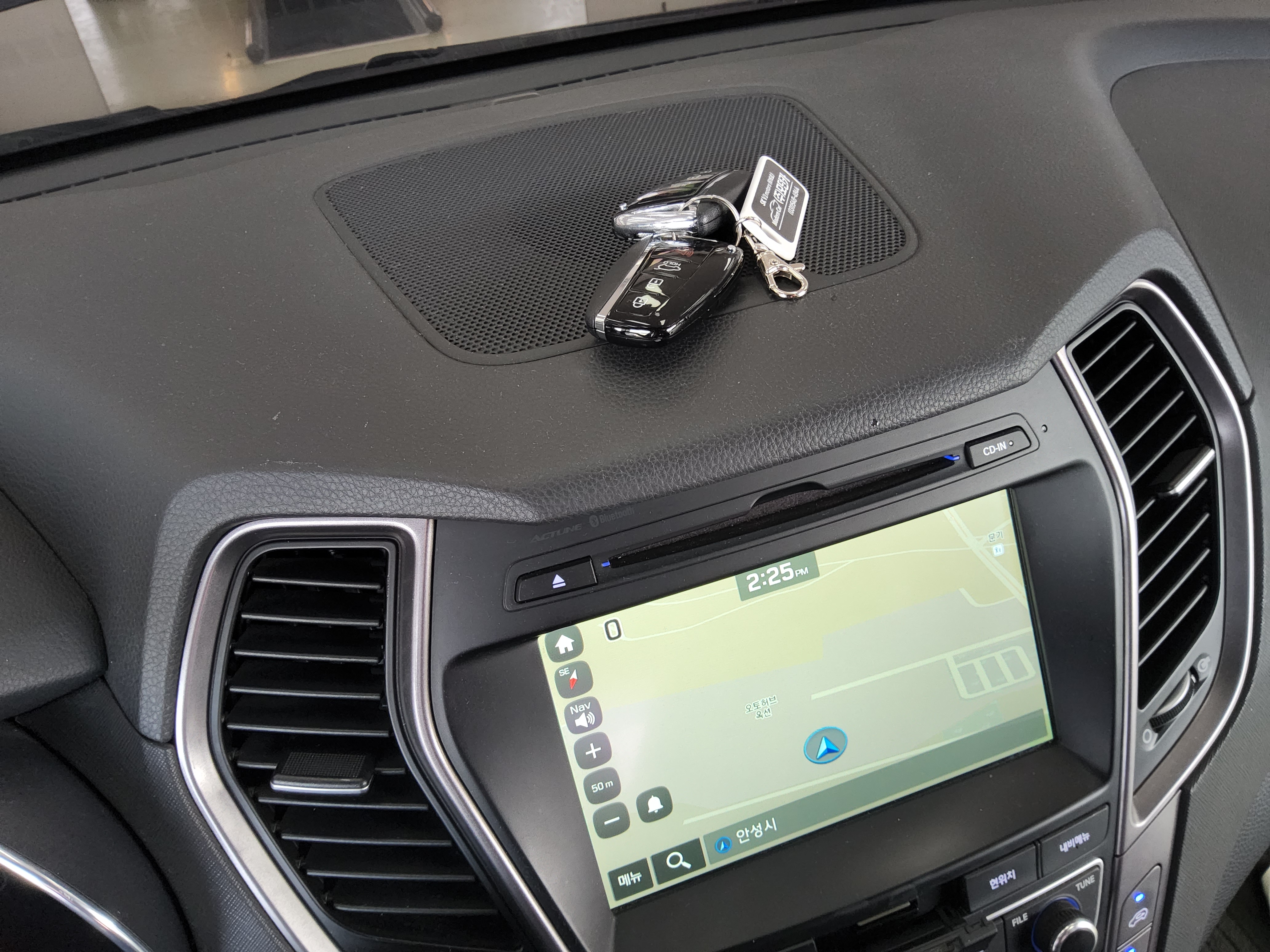 Hyundai Santa Fe 2015 - Image 16
