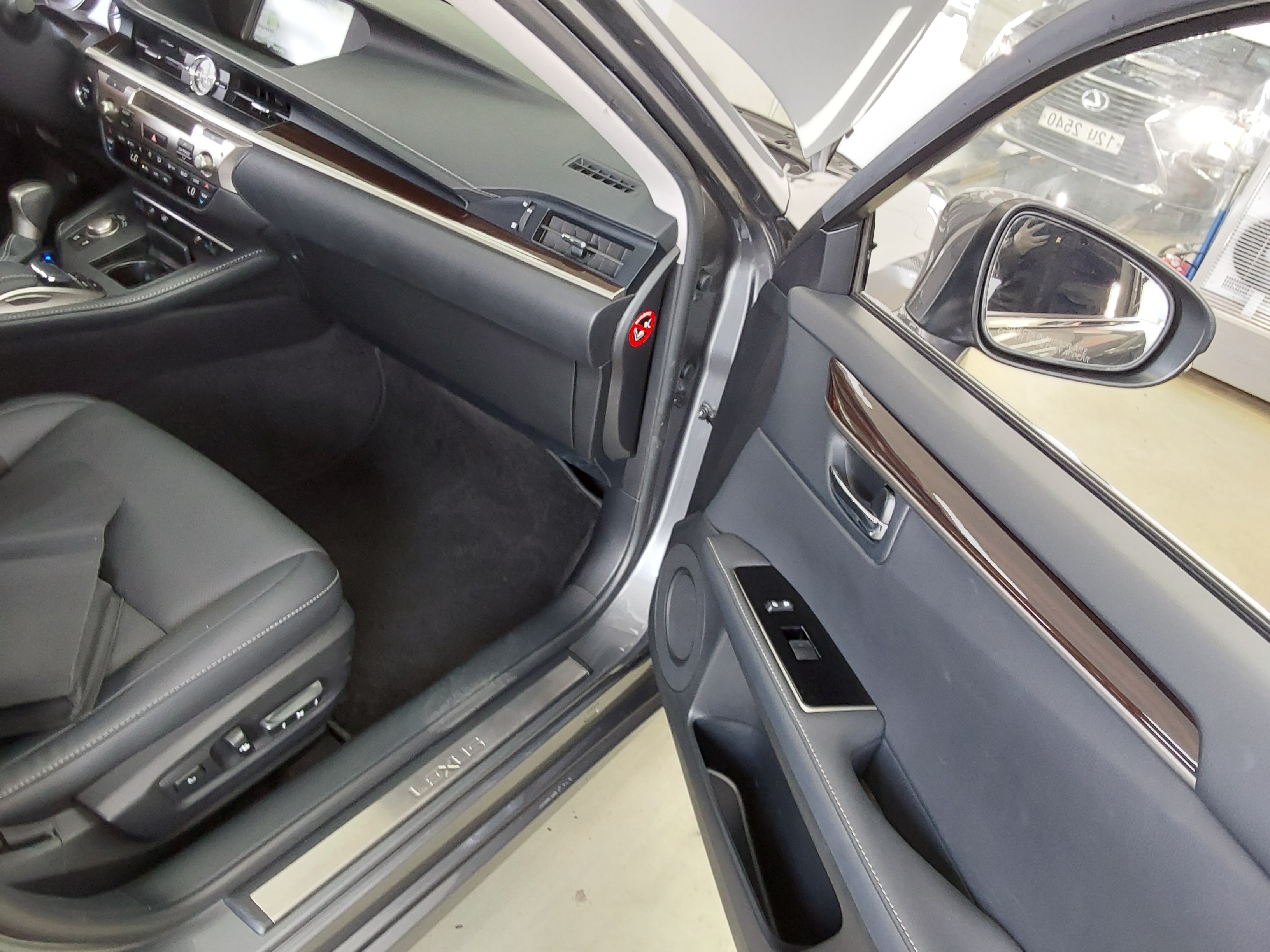 LEXUS ES - 13