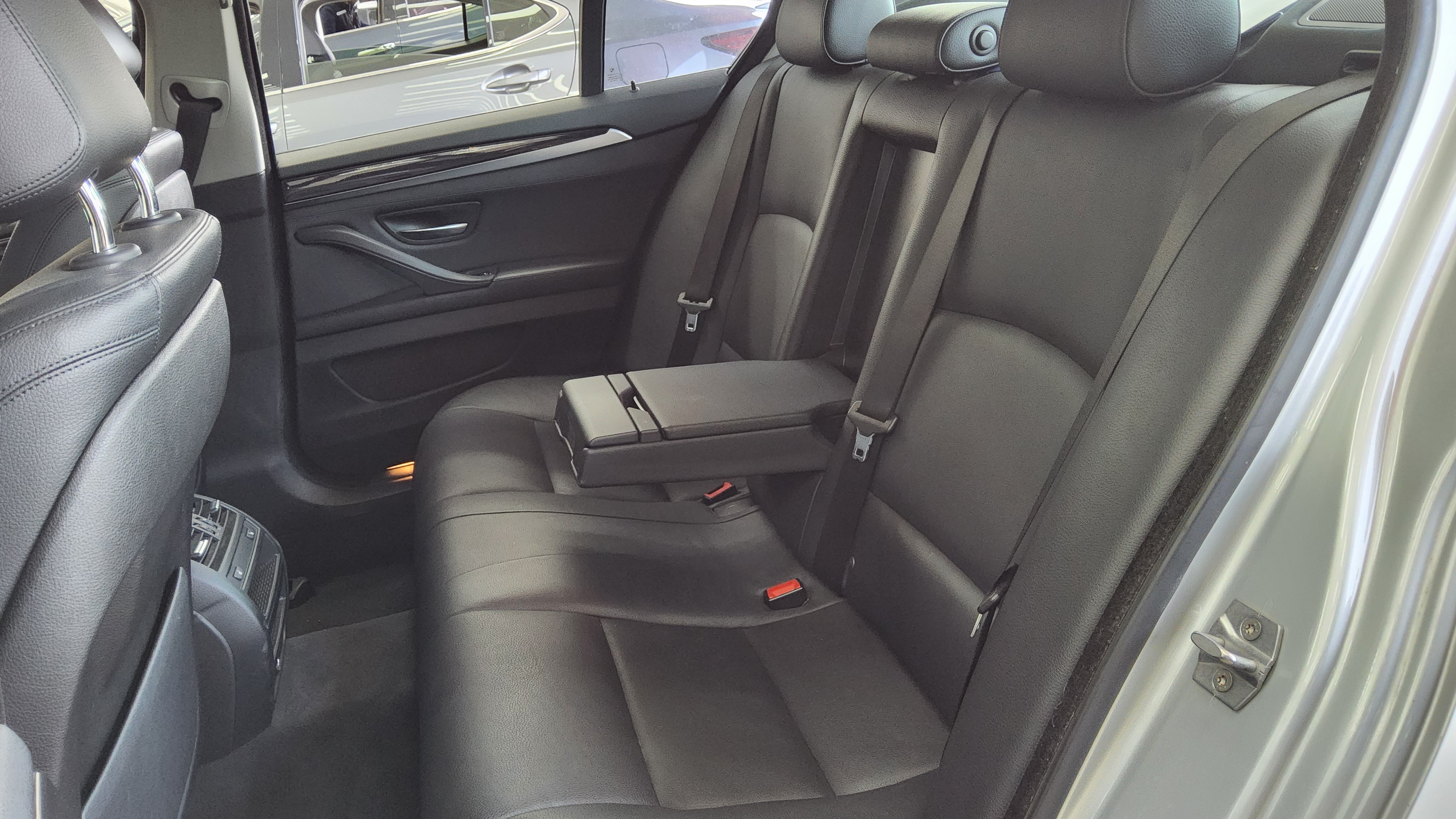 BMW 5 Series 2015 - Image 11