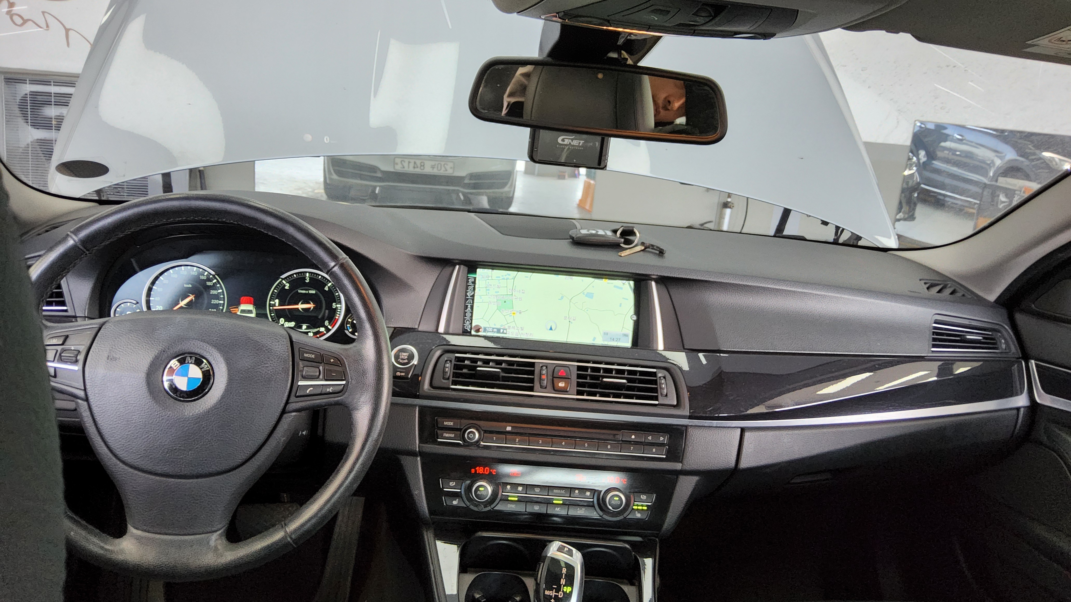 BMW 5 Series 2015 - Image 10