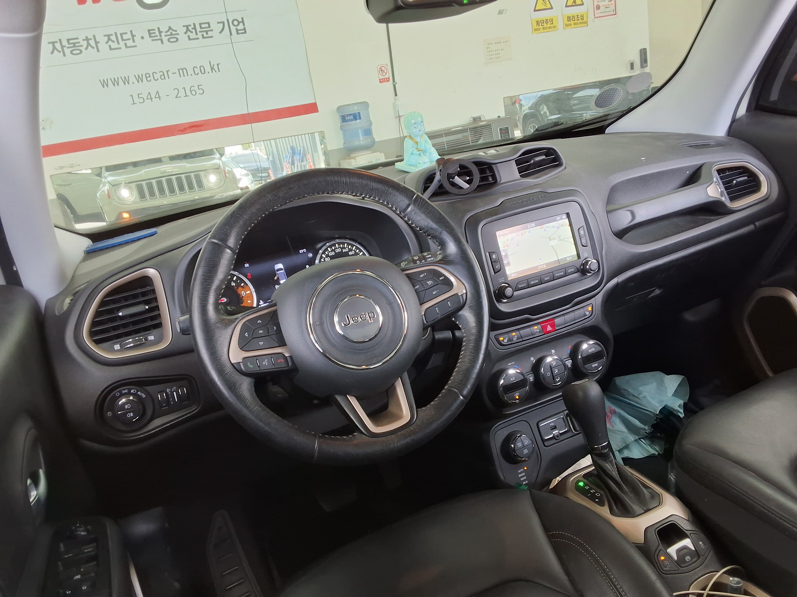 JEEP 레니게이드 - 10