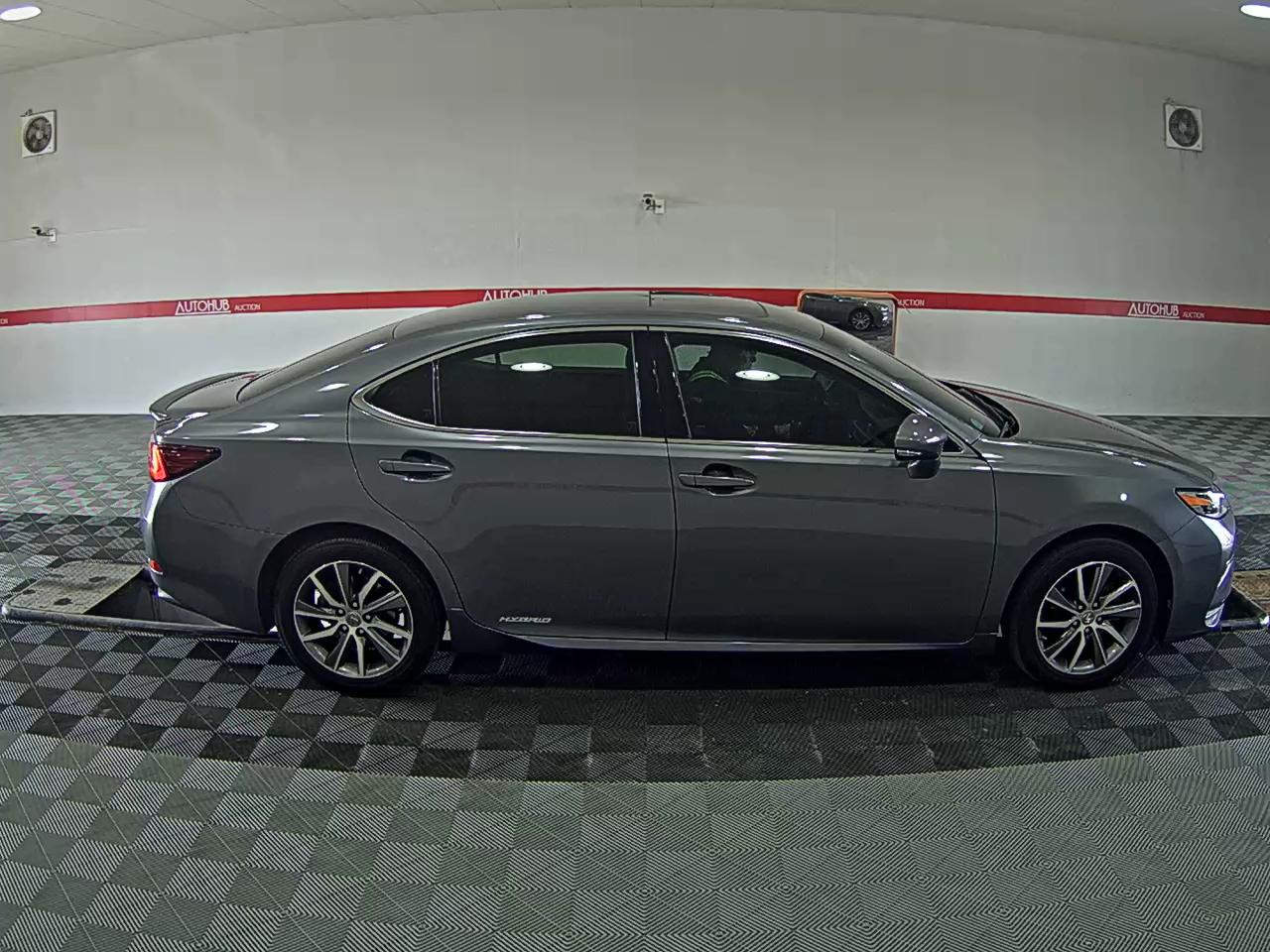 LEXUS ES - 3