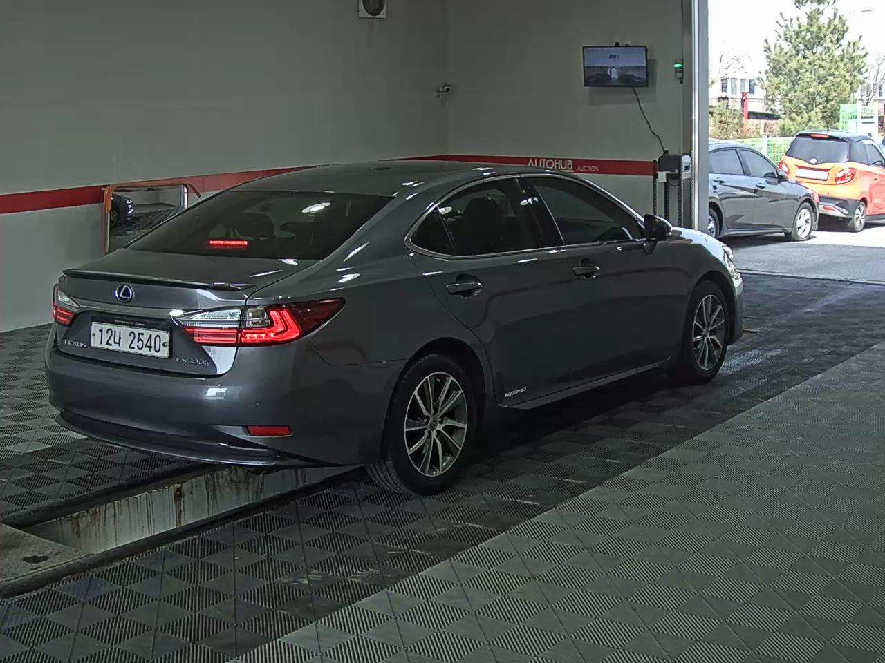LEXUS ES - 4