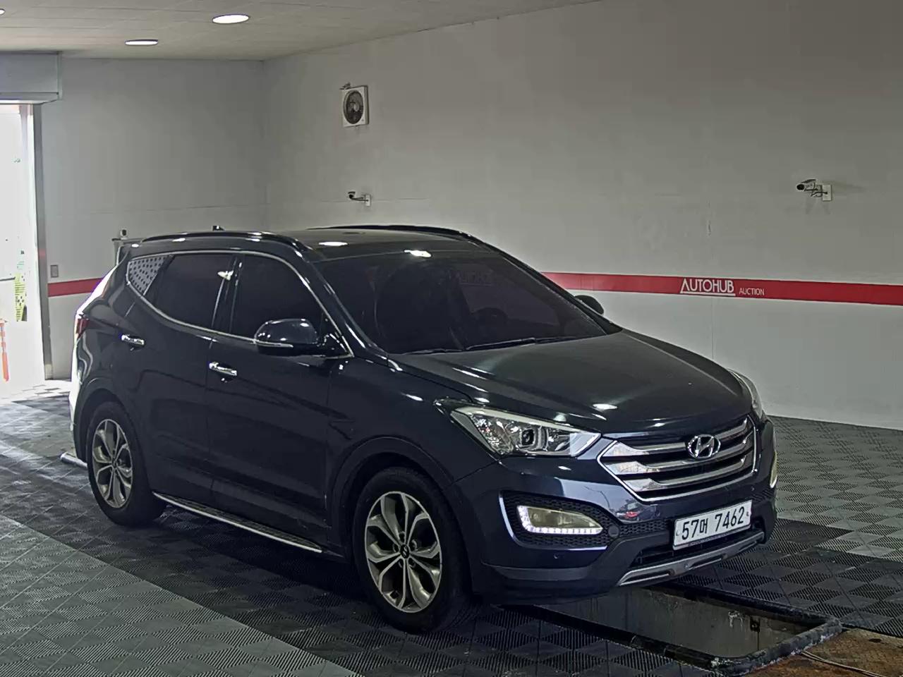 Hyundai Santa Fe 2015 - Image 2