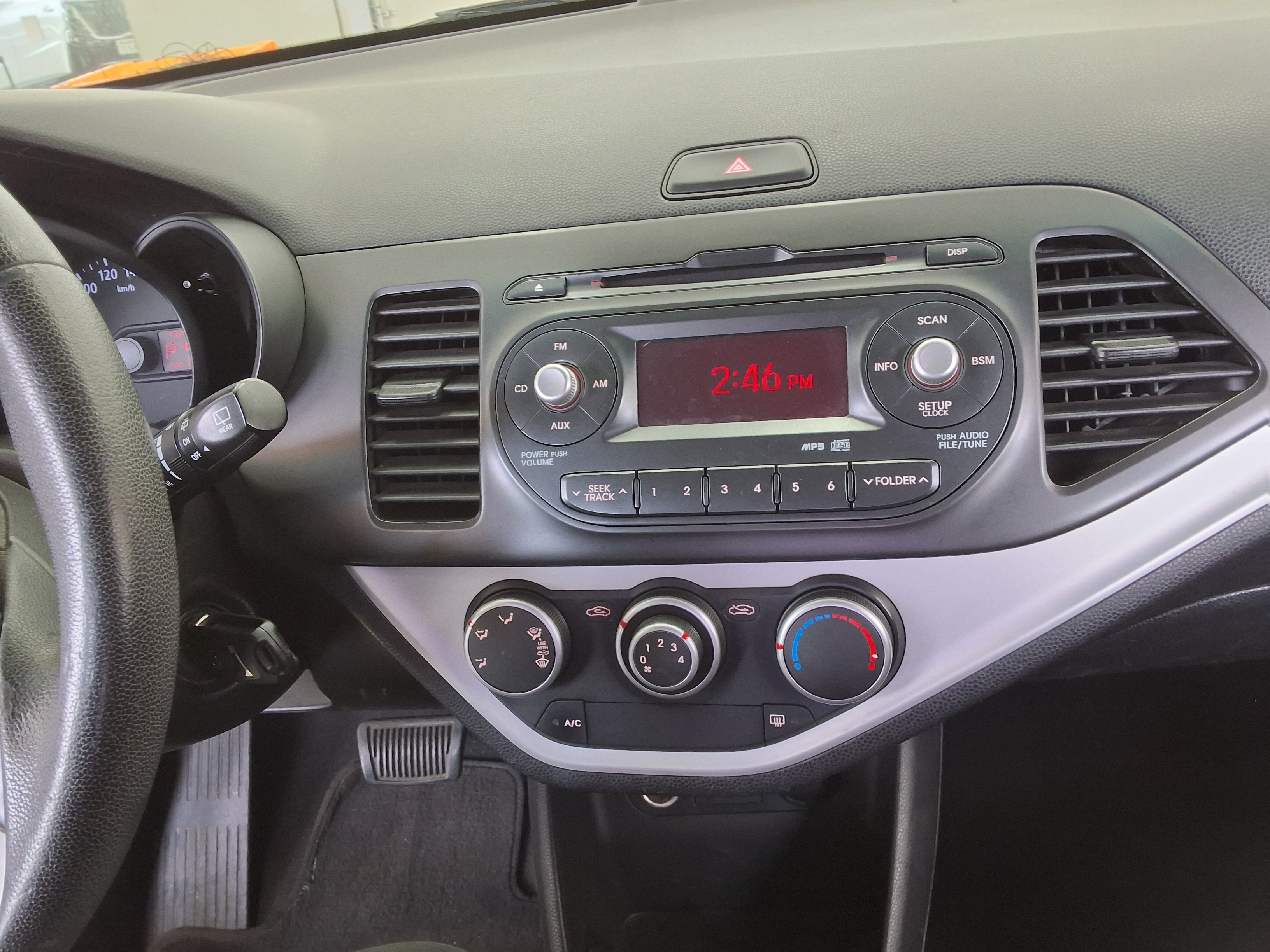 Kia Morning 2012 - Image 21