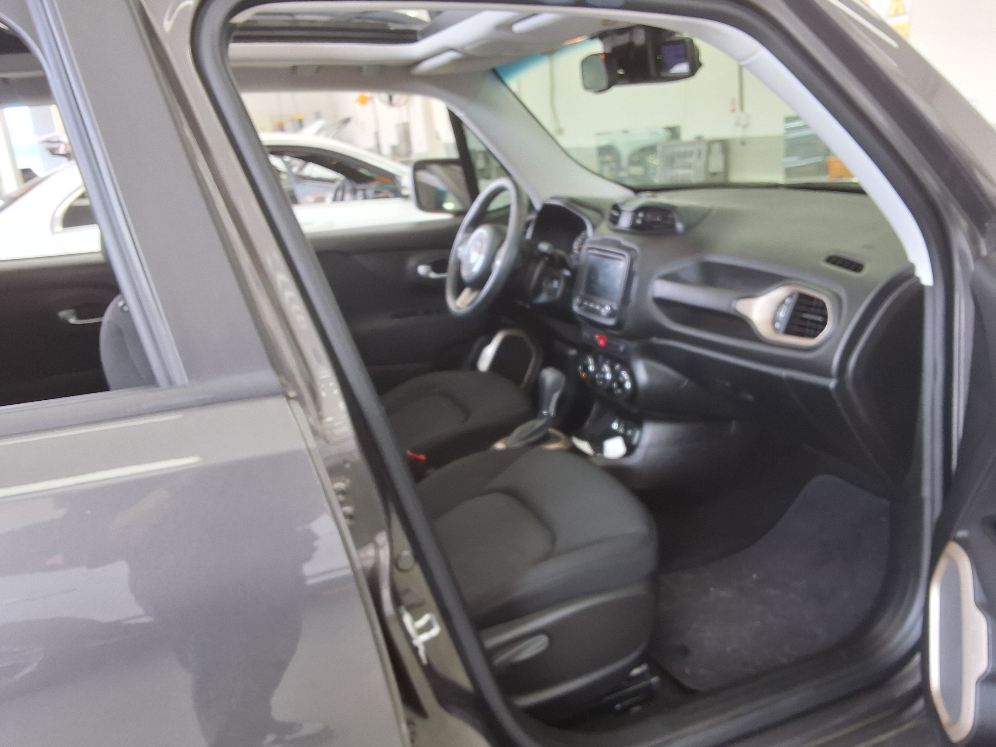 Jeep Renegade 2017 - Image 13