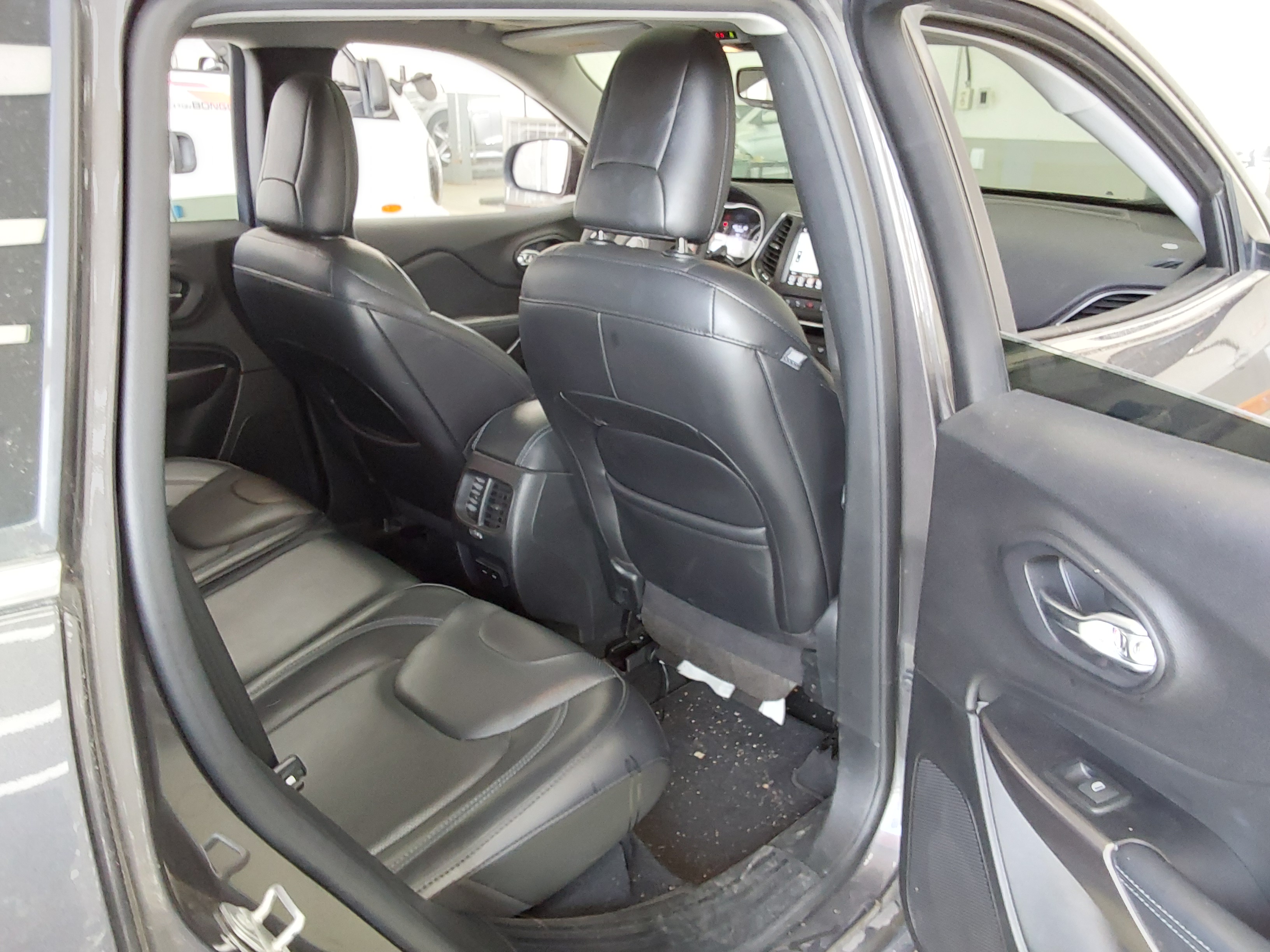 Jeep Cherokee 2019 - Image 12