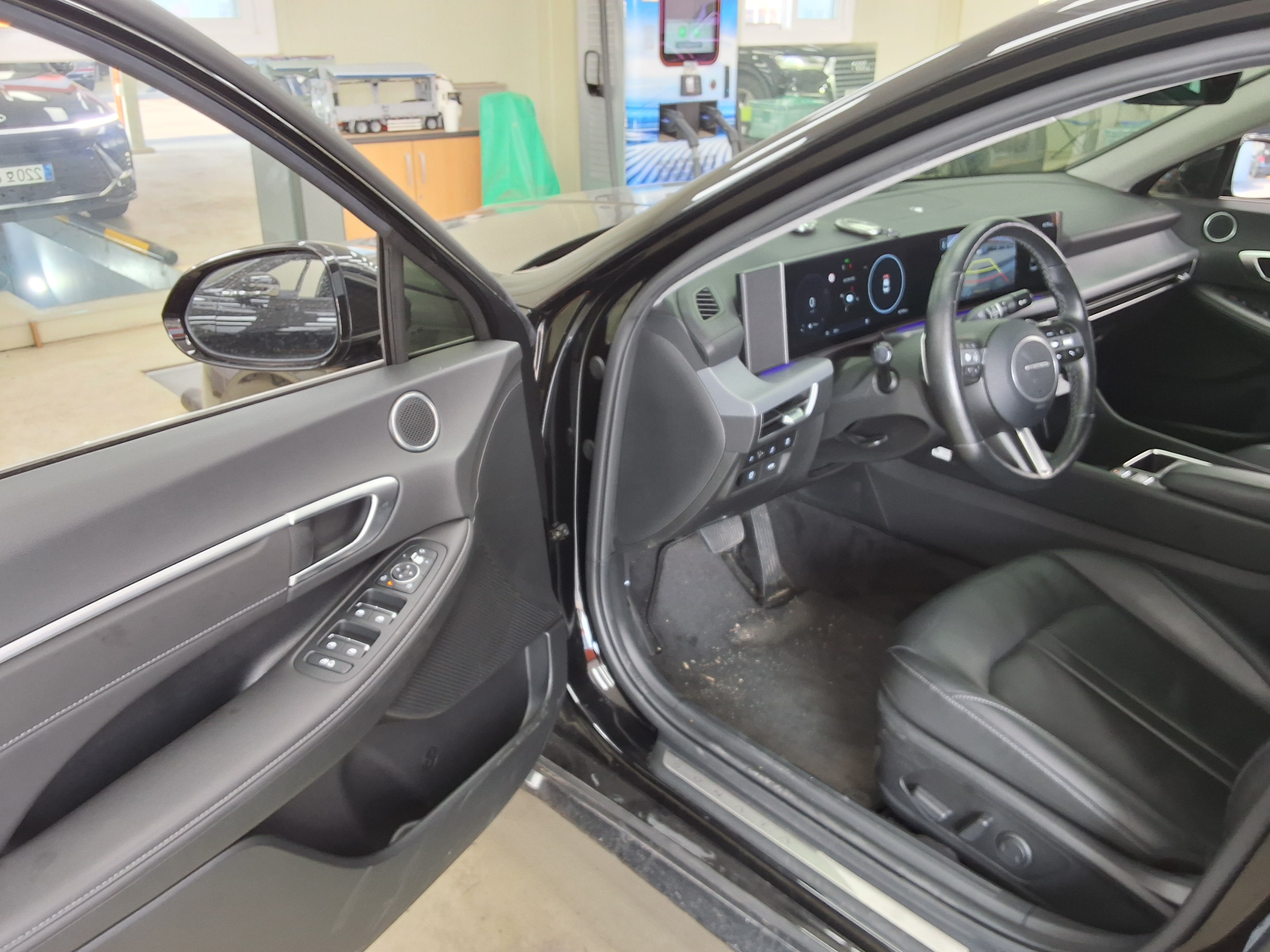 Hyundai Sonata 2024 - Image 9