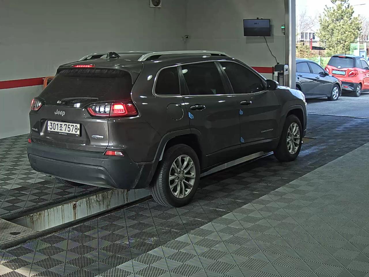 Jeep Cherokee 2019 - Image 4