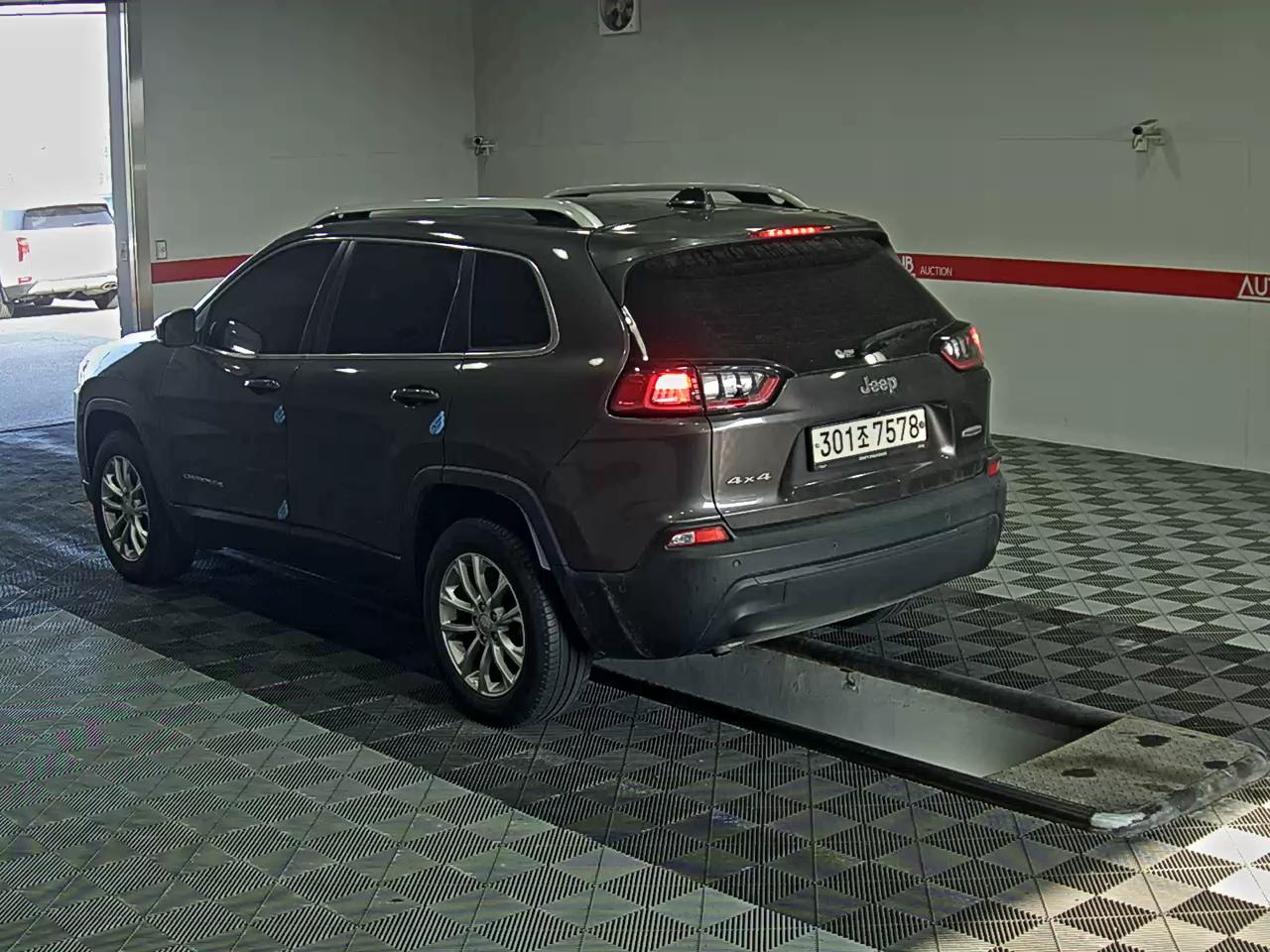 Jeep Cherokee 2019 - Image 5