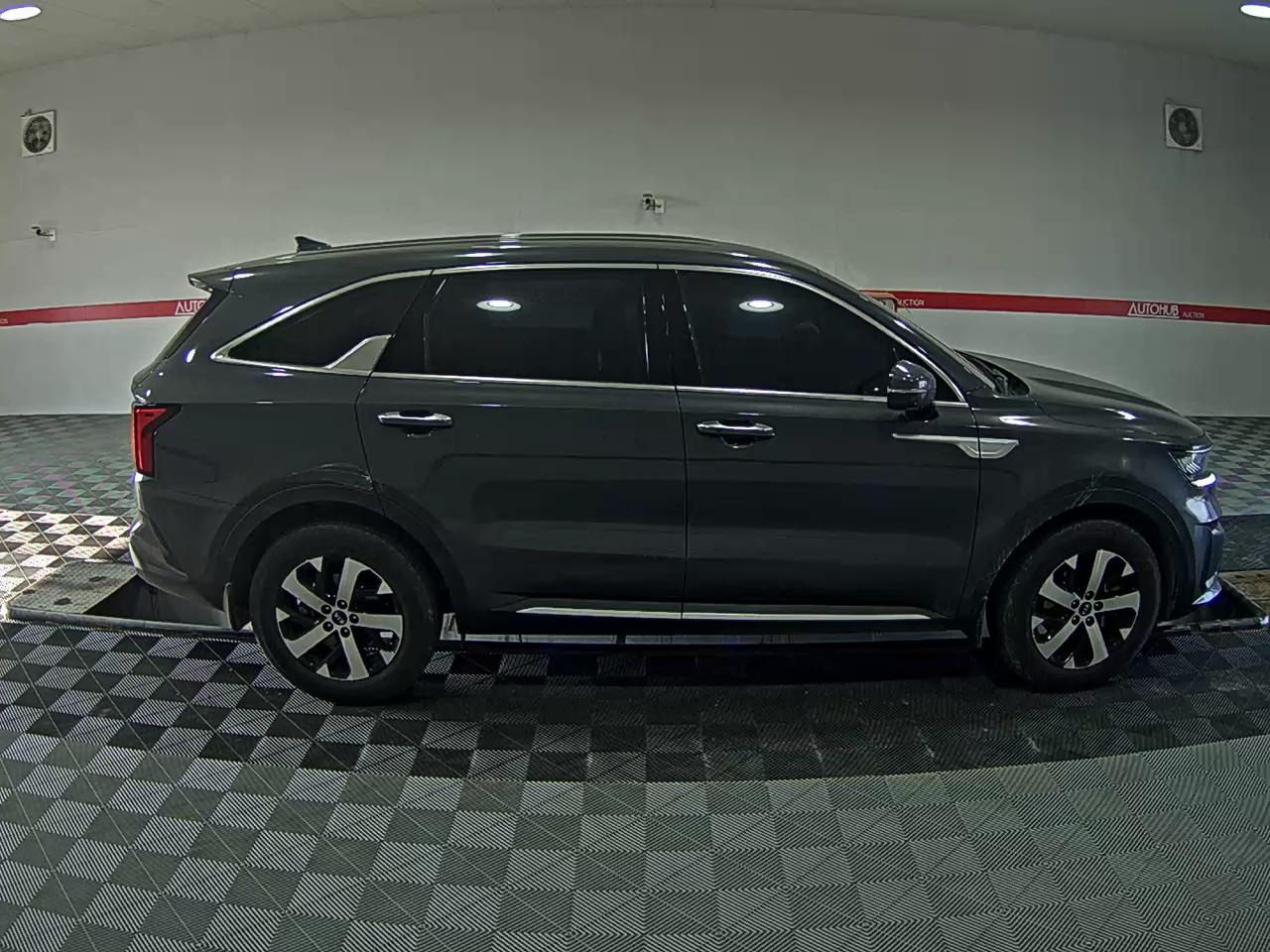 كيا أخرى 2021 - صورة 3