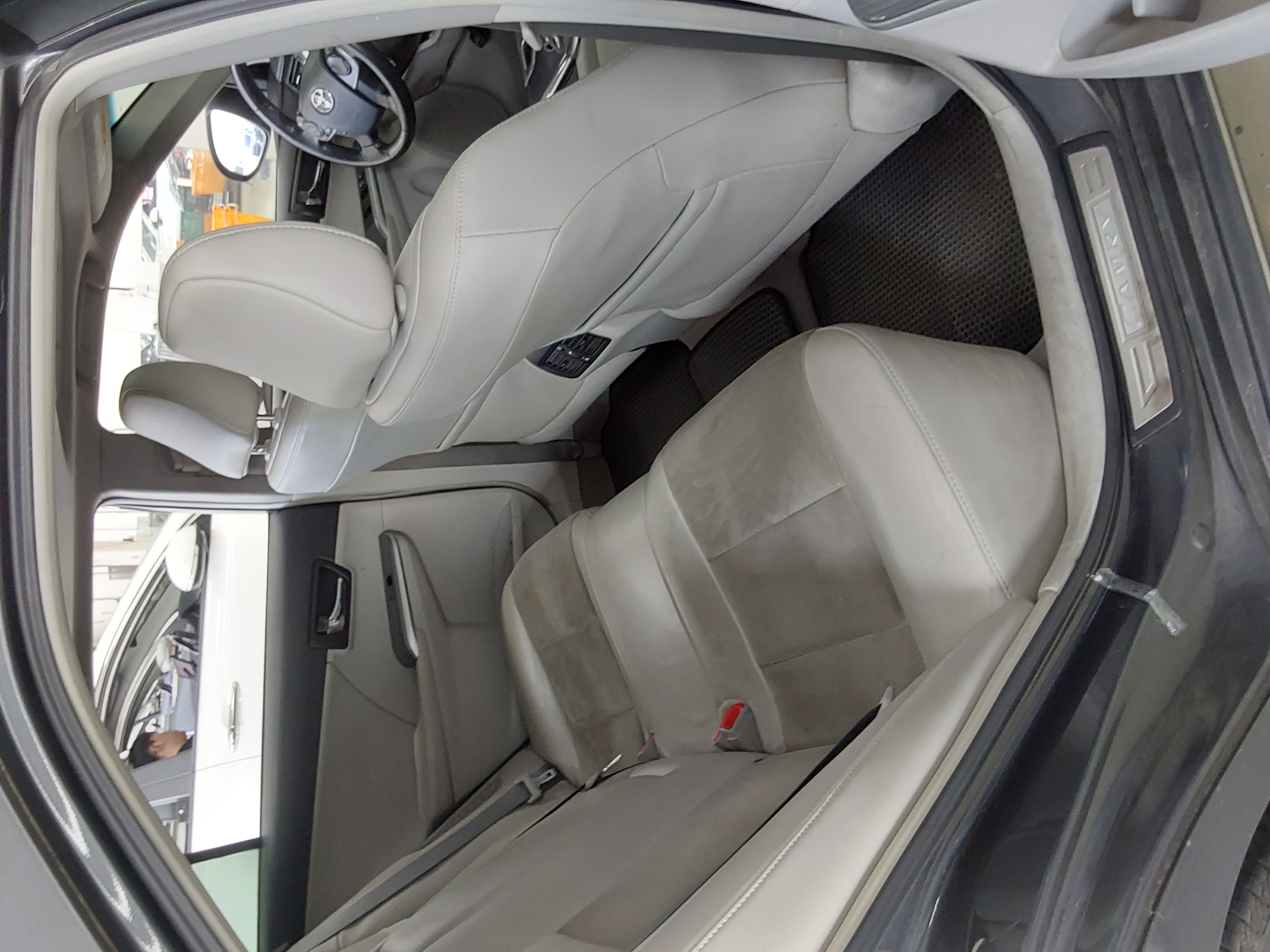 Toyota Camry - 12